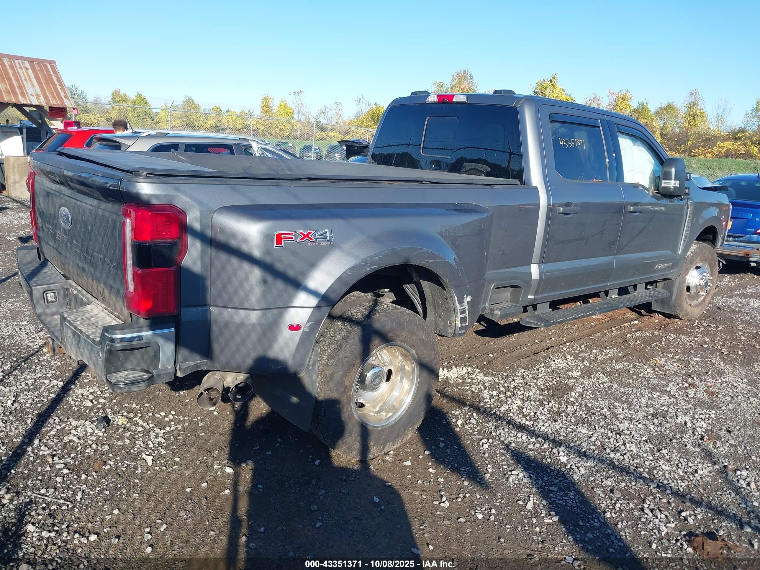 FORD F-350 image 4