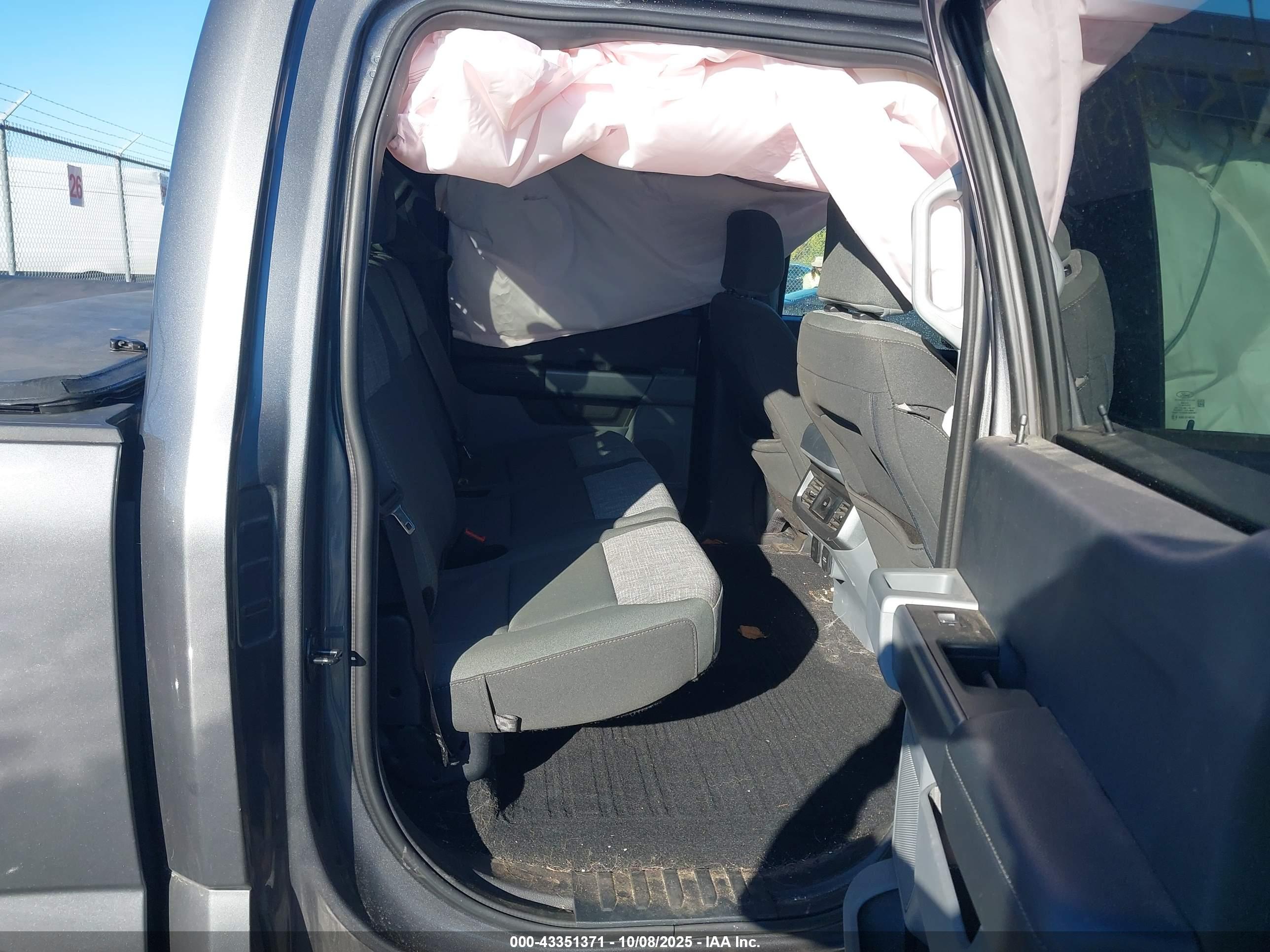 FORD F-350 image 8