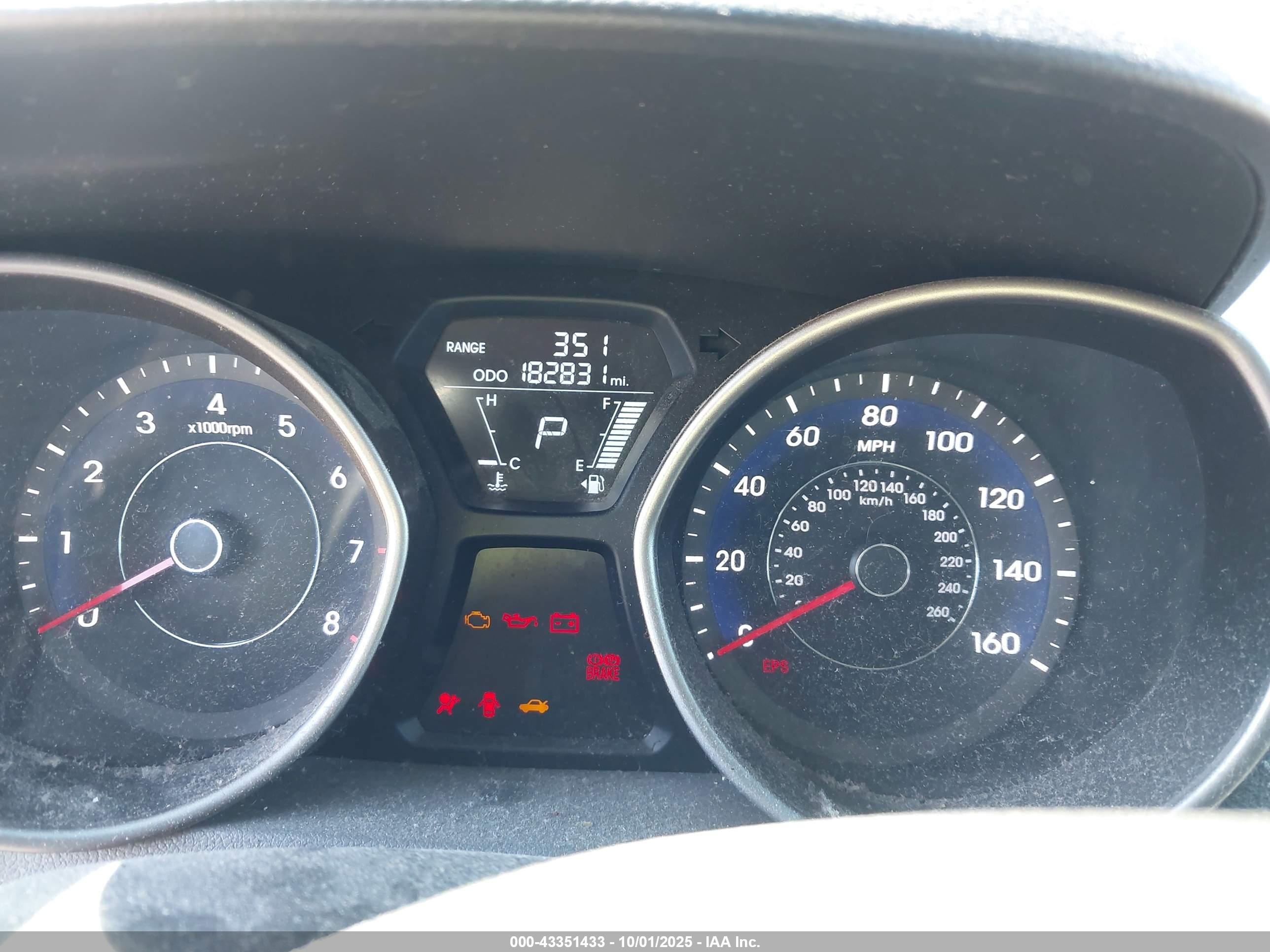 HYUNDAI ELANTRA image 7