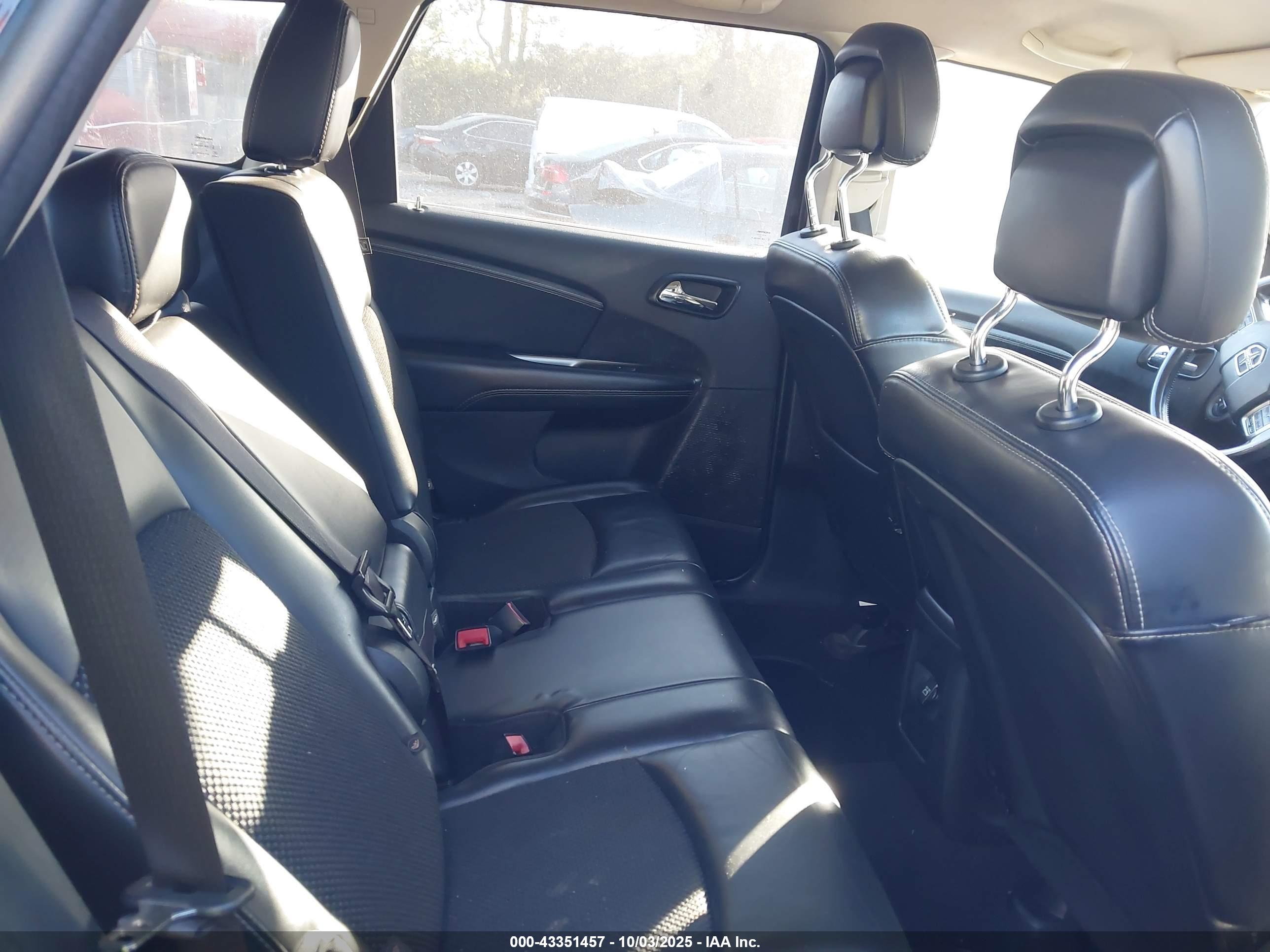 DODGE JOURNEY image 8