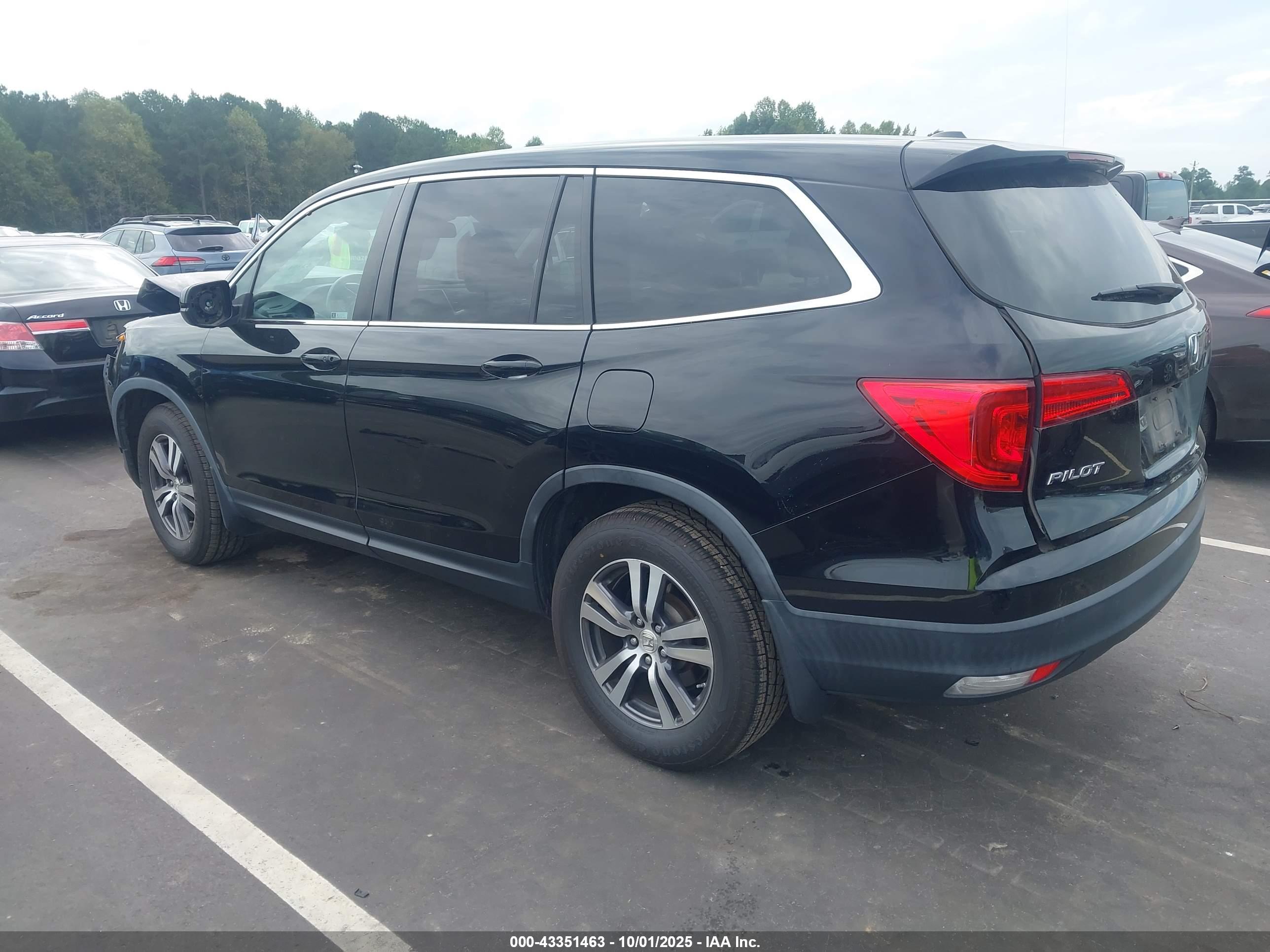 HONDA PILOT image 3