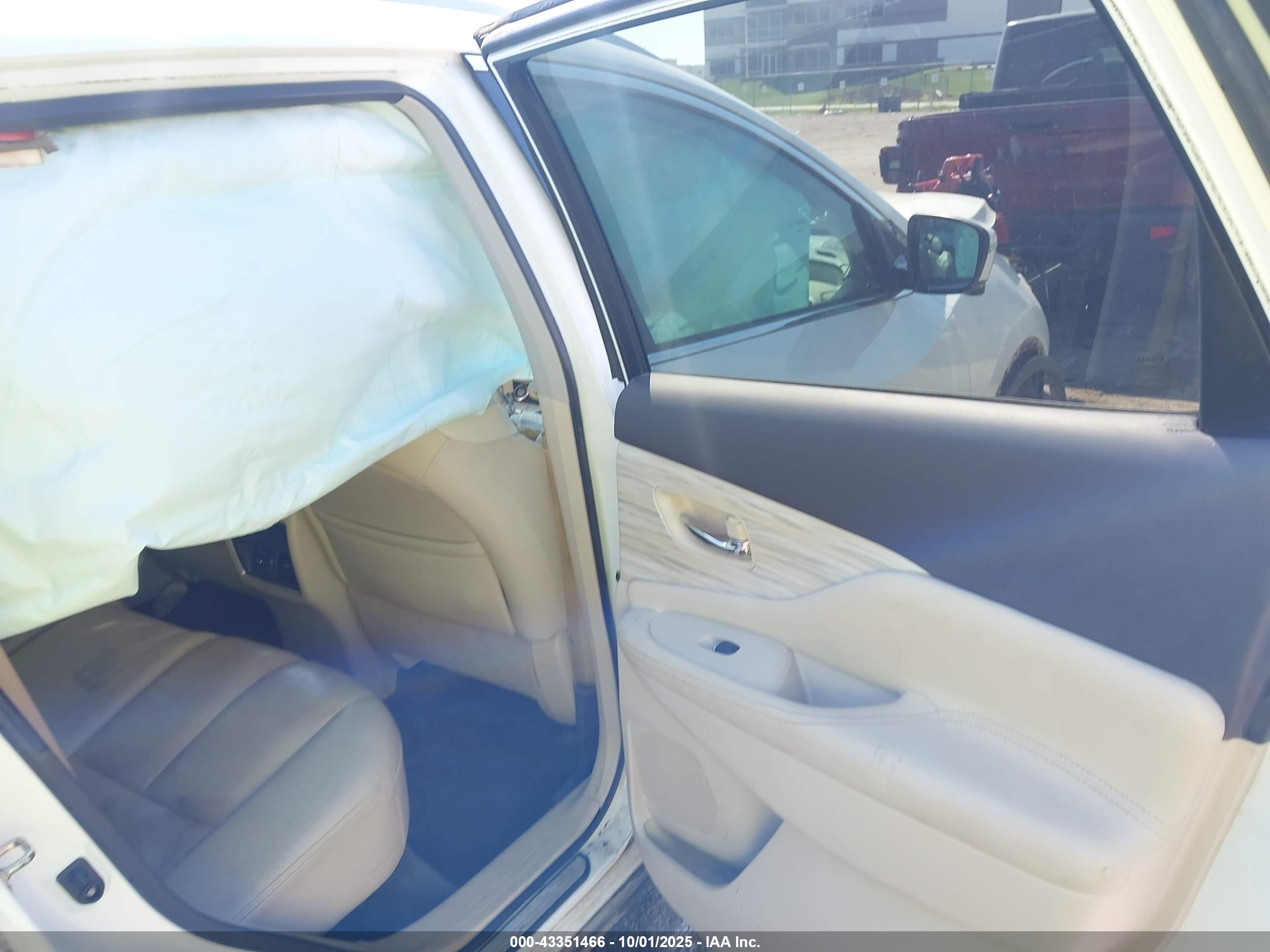 NISSAN MURANO image 8