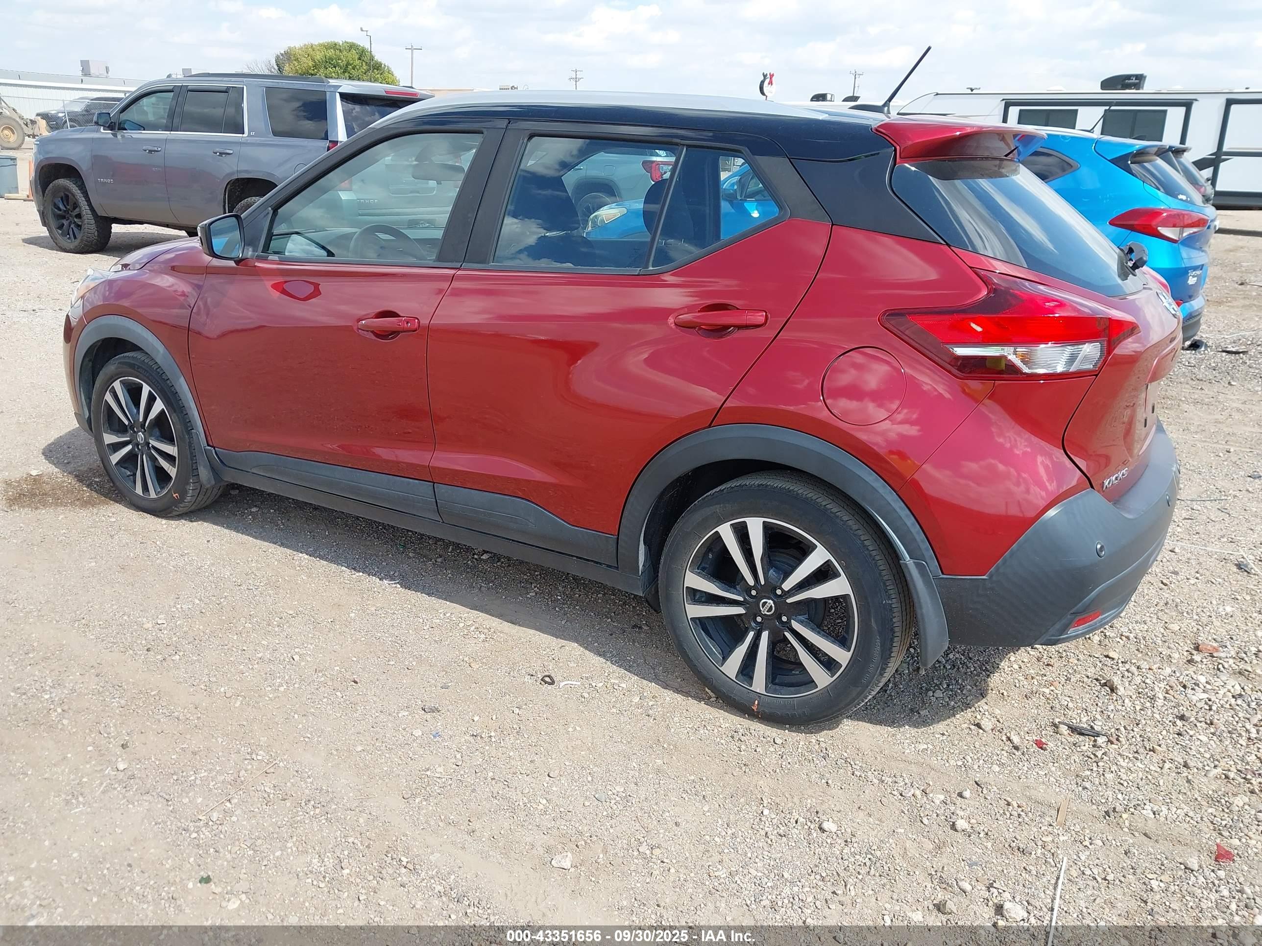 NISSAN KICKS image 3