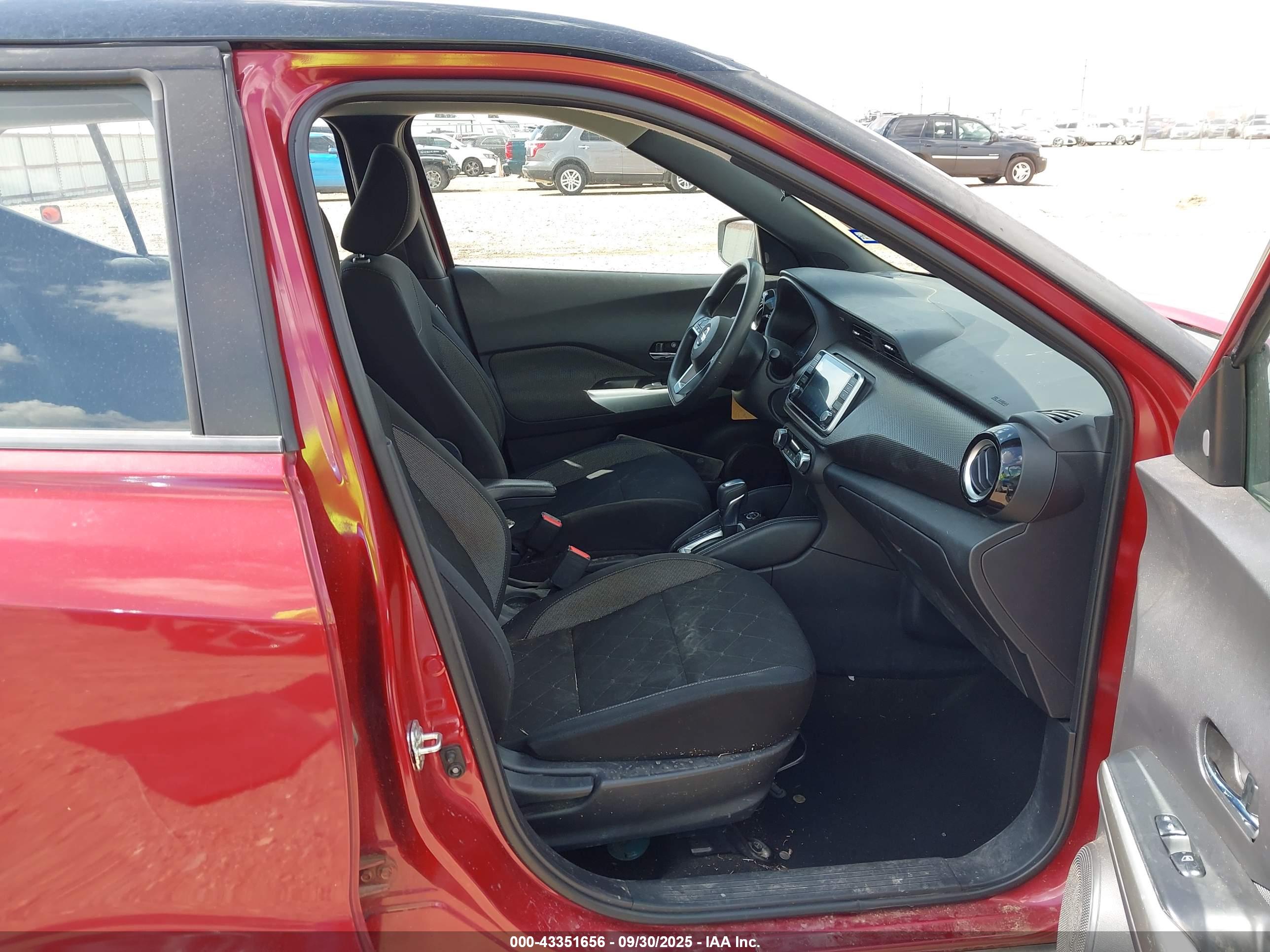NISSAN KICKS image 5