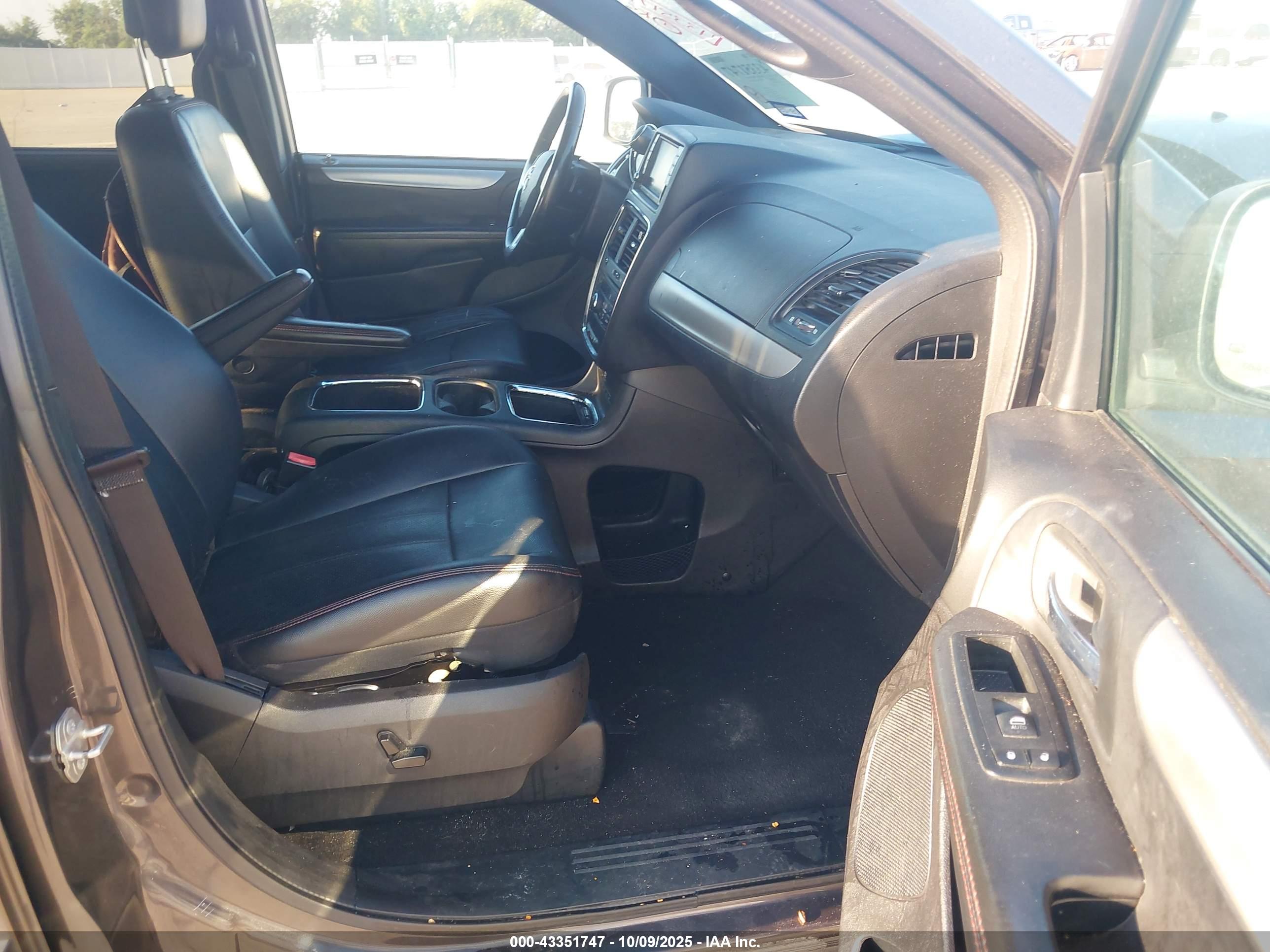 DODGE GRAND image 5