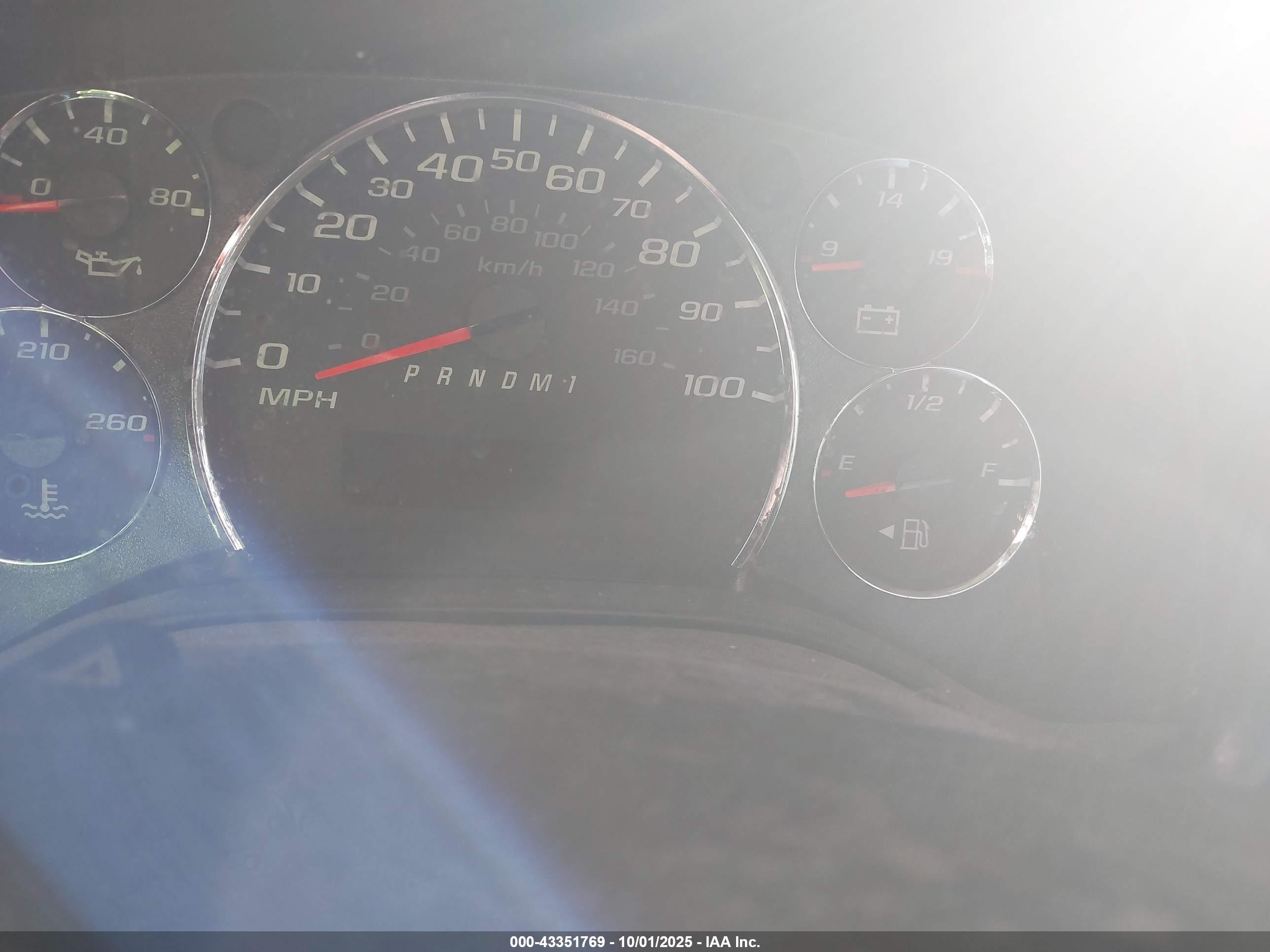 GMC SAVANA image 6