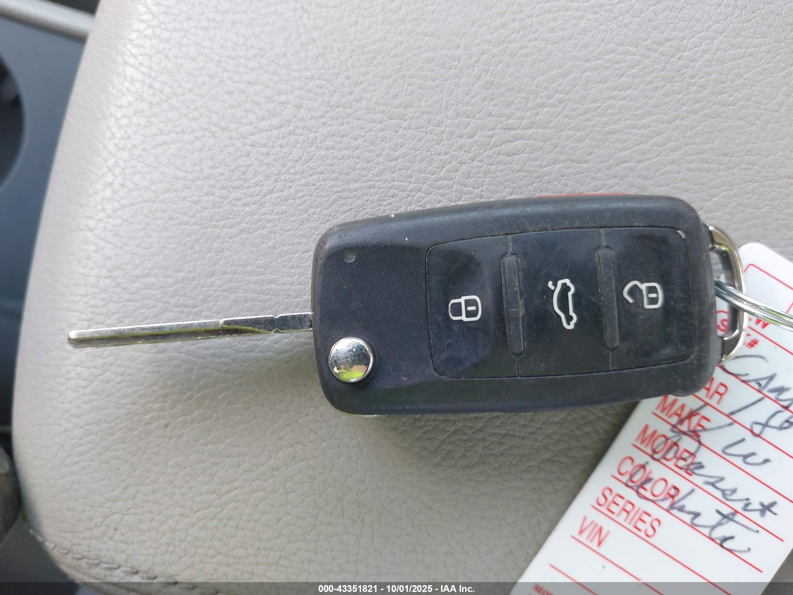 VOLKSWAGEN PASSAT image 11