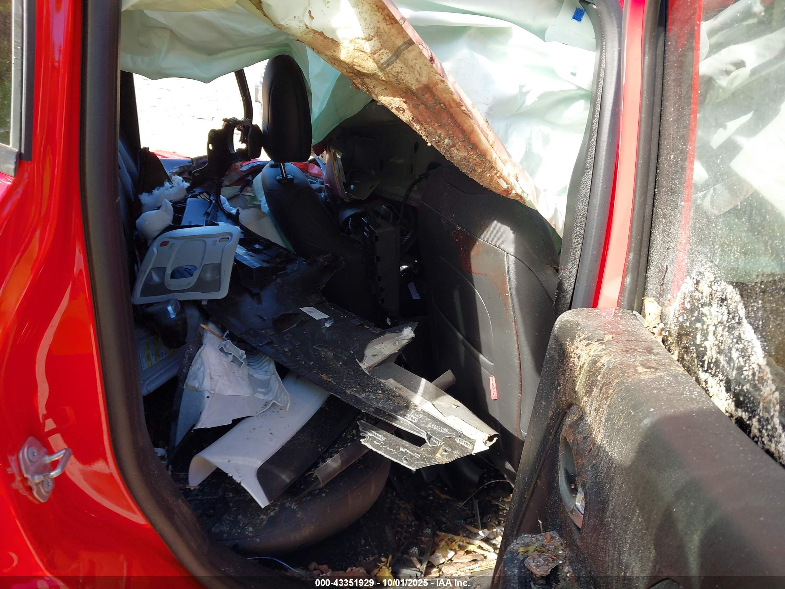 JEEP RENEGADE image 8