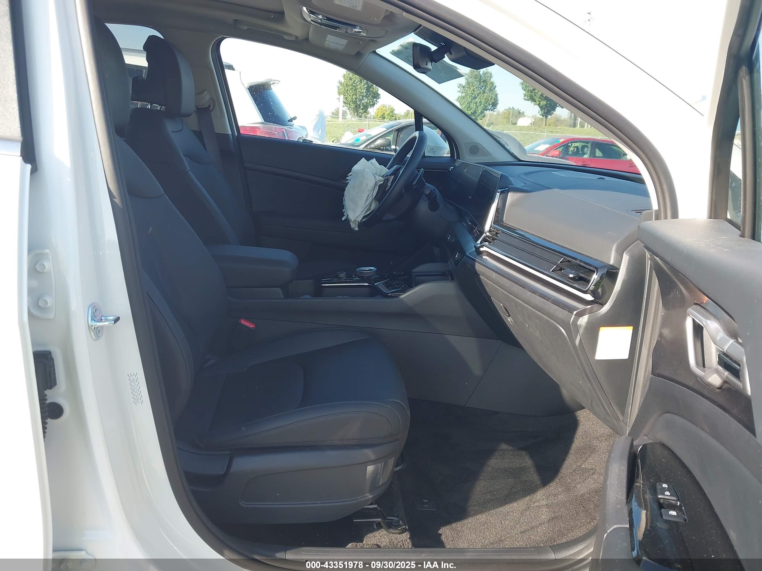 KIA SPORTAGE image 5