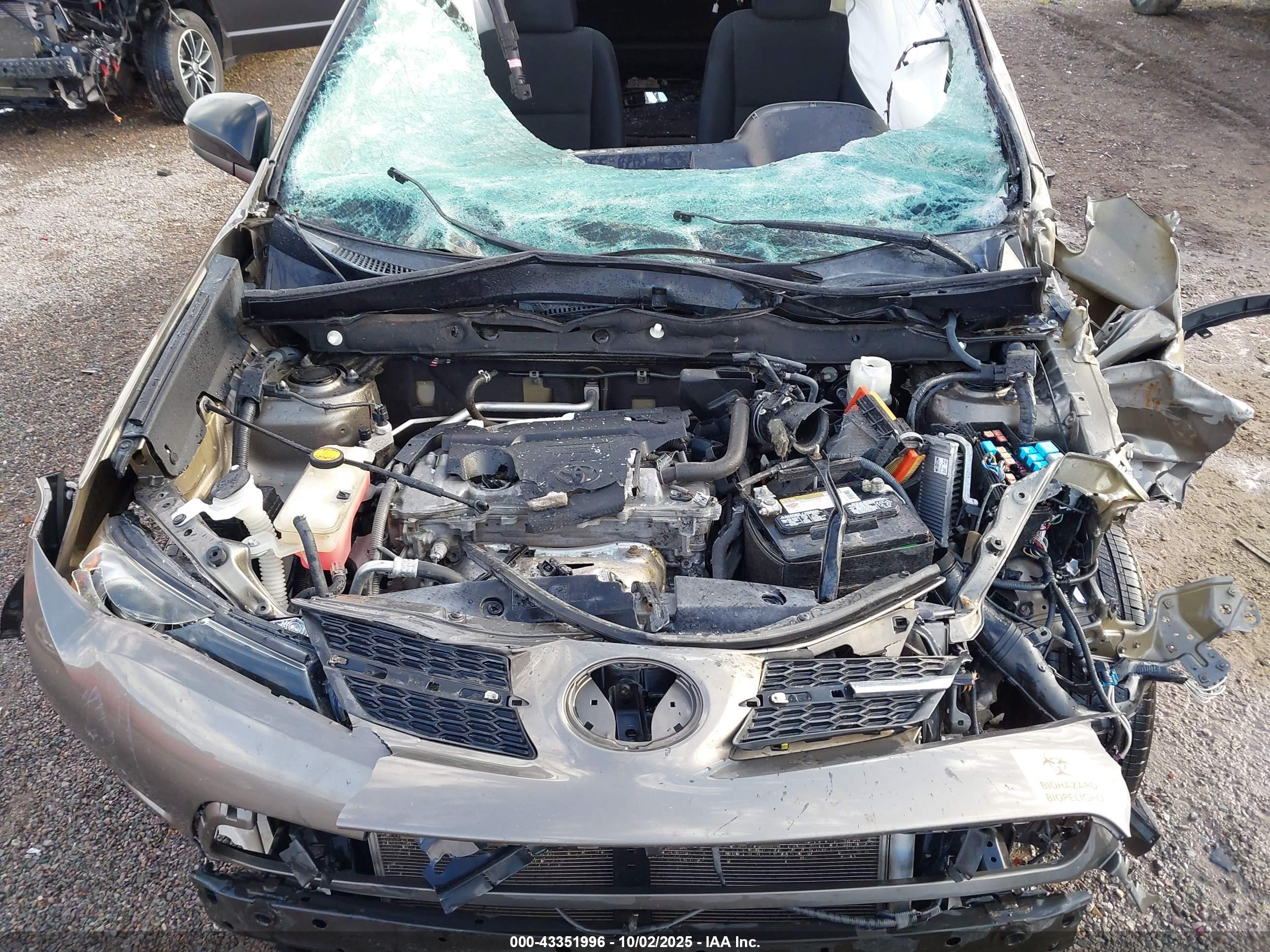 TOYOTA RAV4 image 10