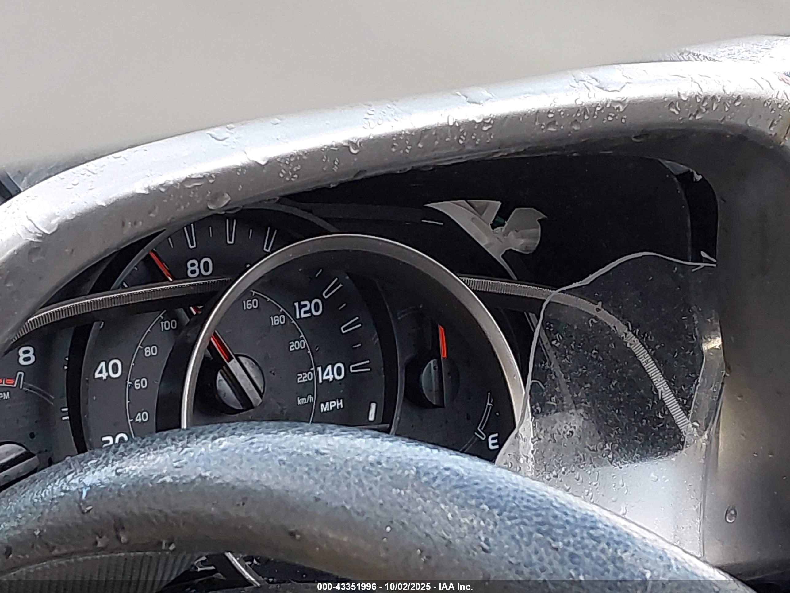 TOYOTA RAV4 image 7