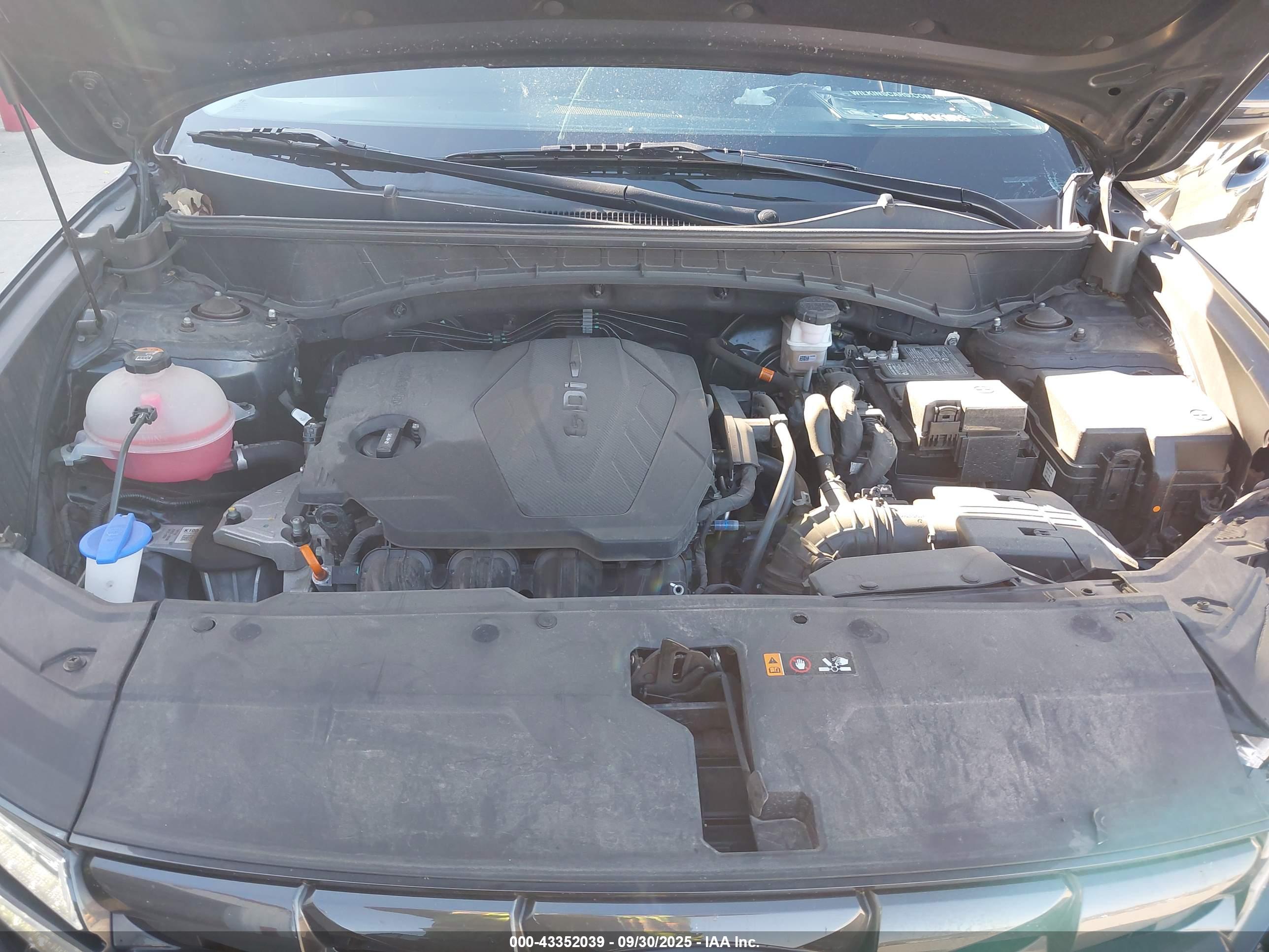 HYUNDAI TUCSON image 10