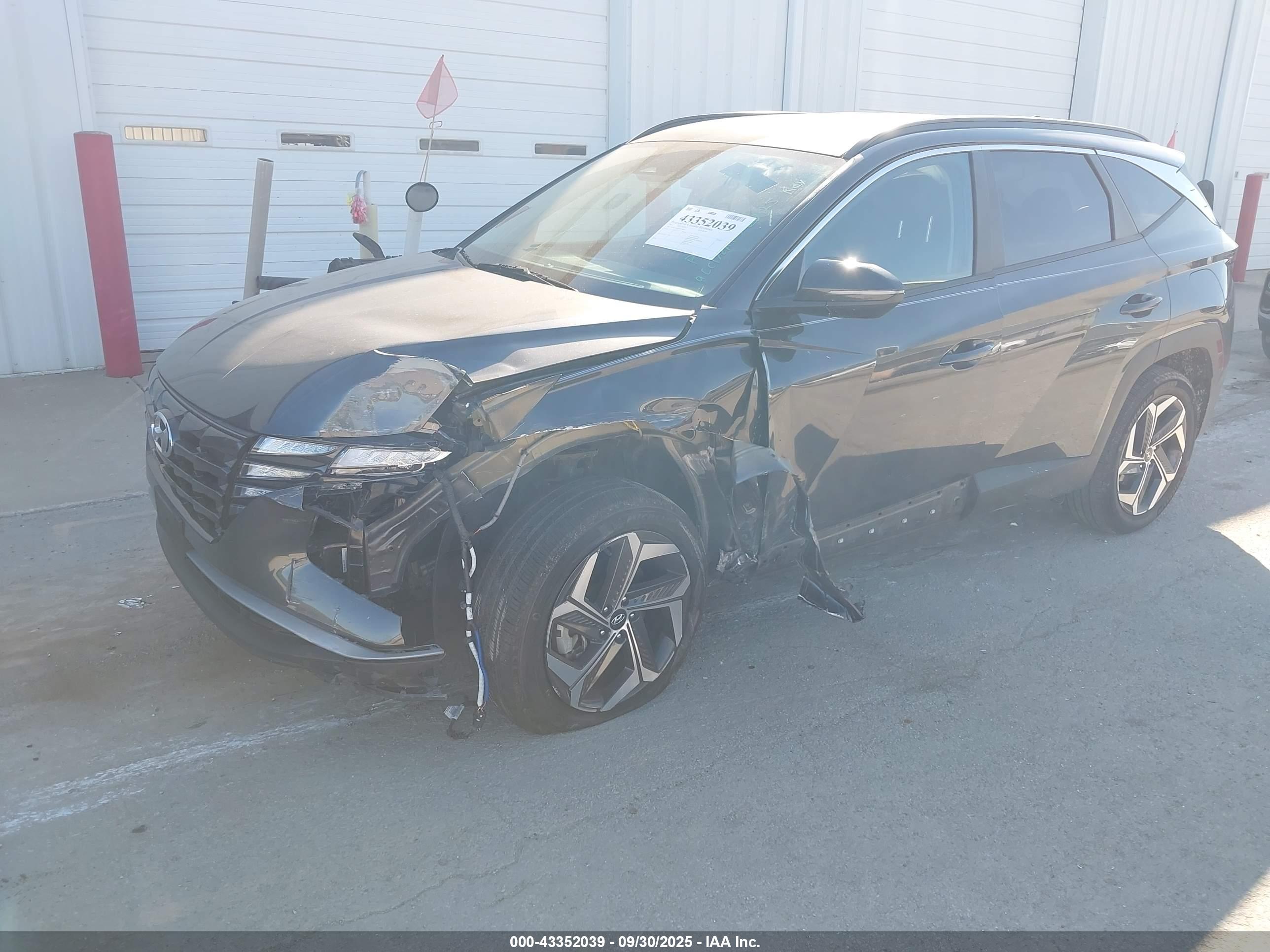 HYUNDAI TUCSON image 2