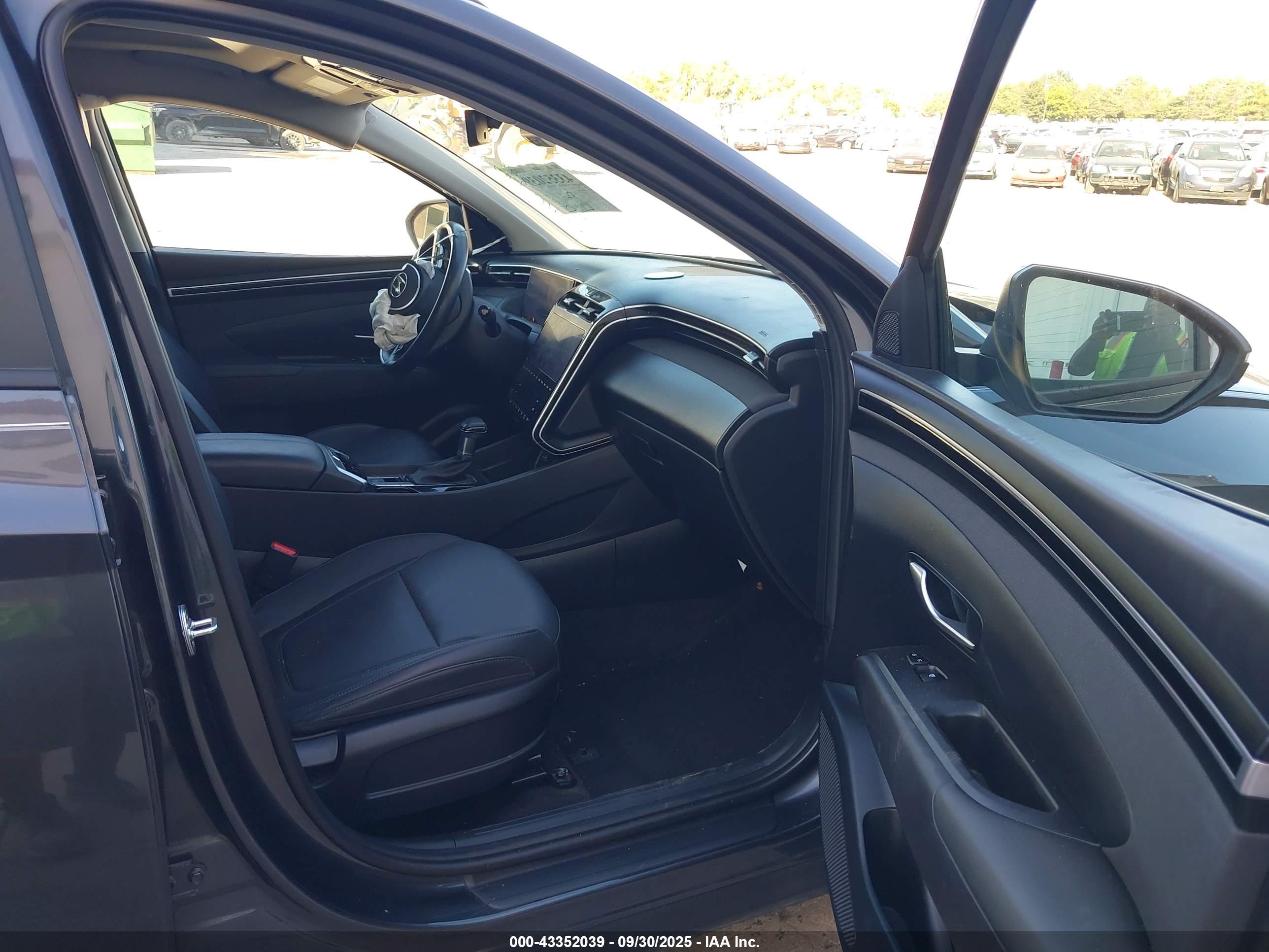 HYUNDAI TUCSON image 5