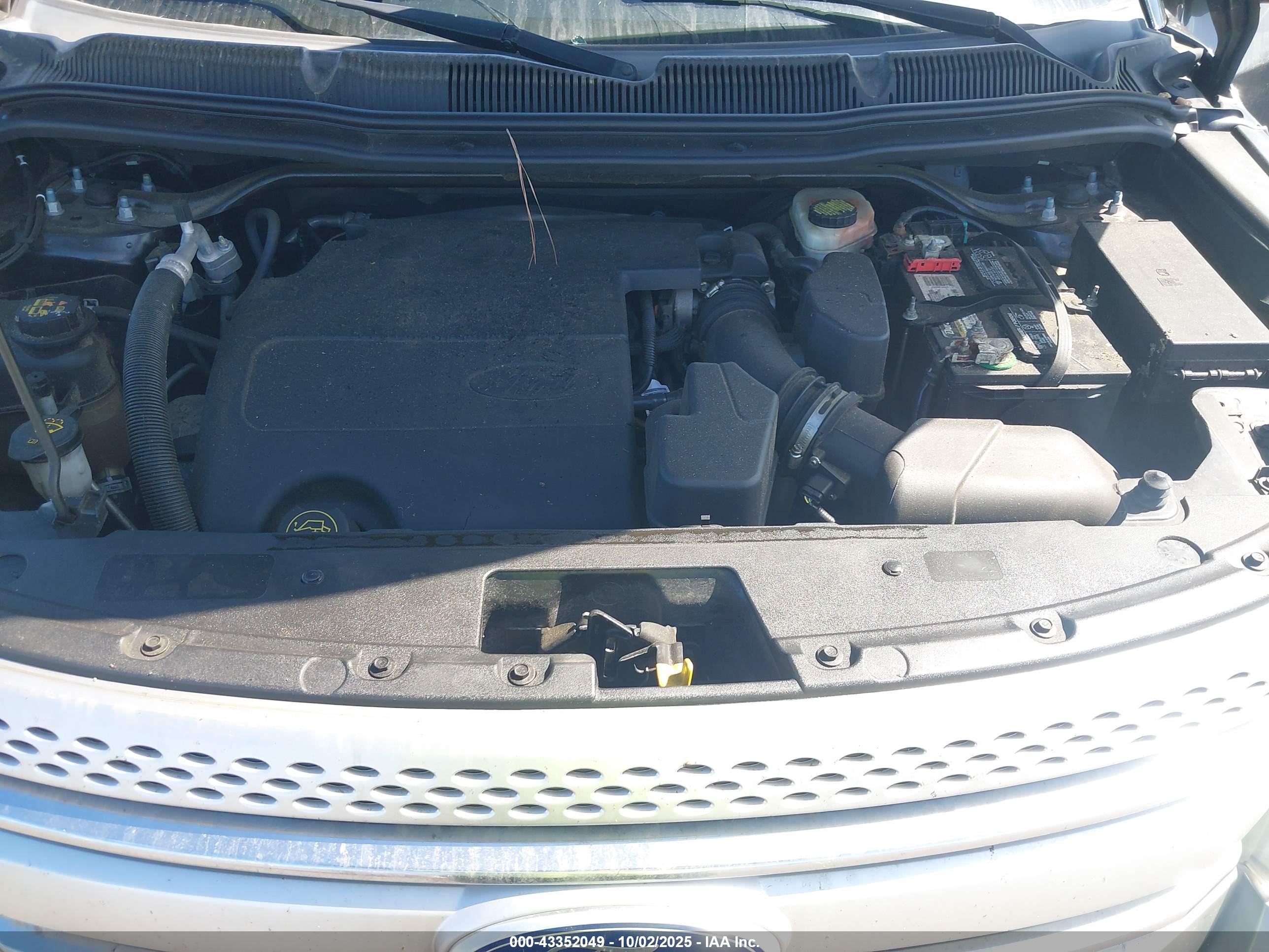 FORD EXPLORER image 10