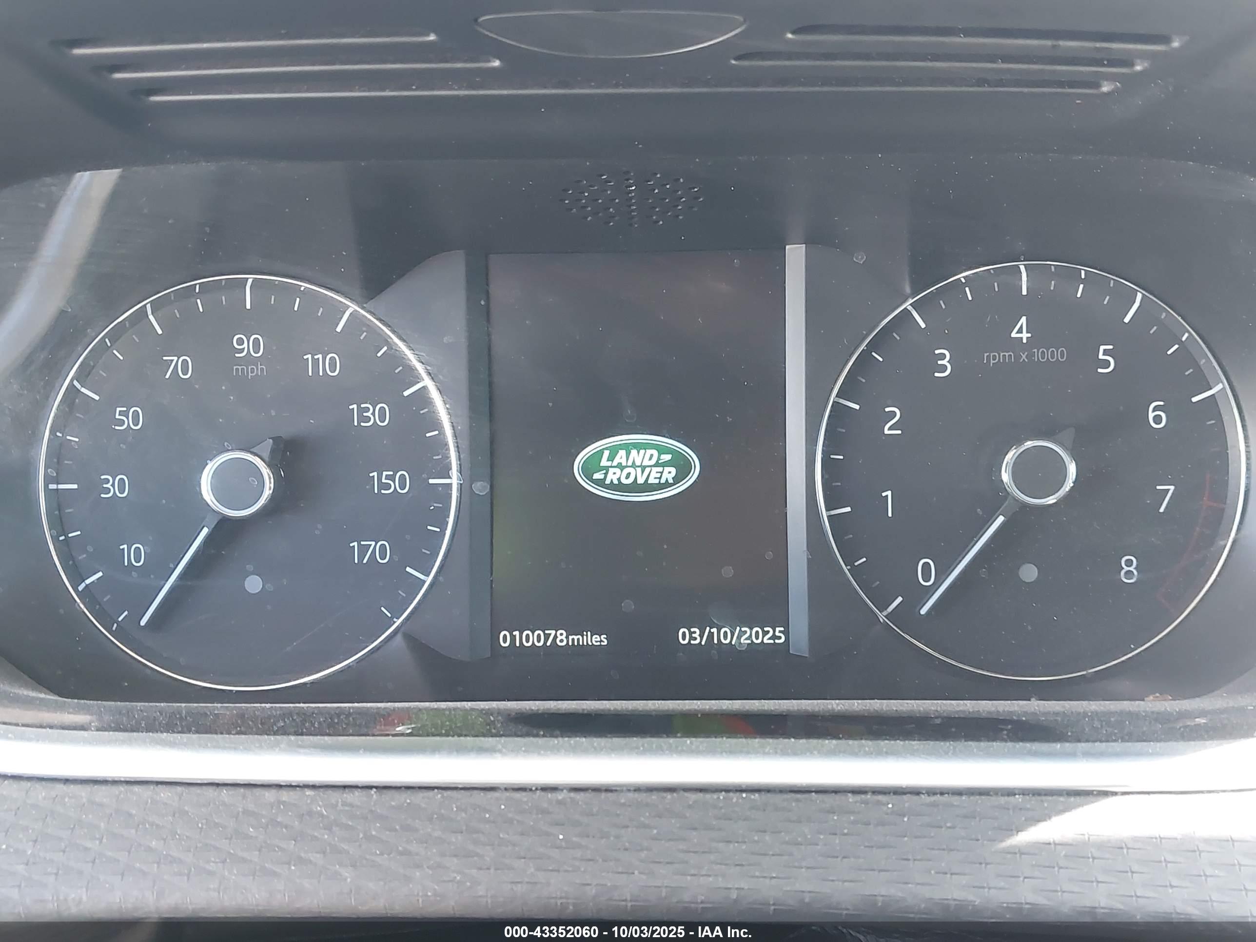 LAND ROVER image 7