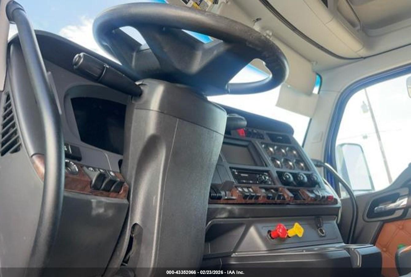 KENWORTH T680 image 5