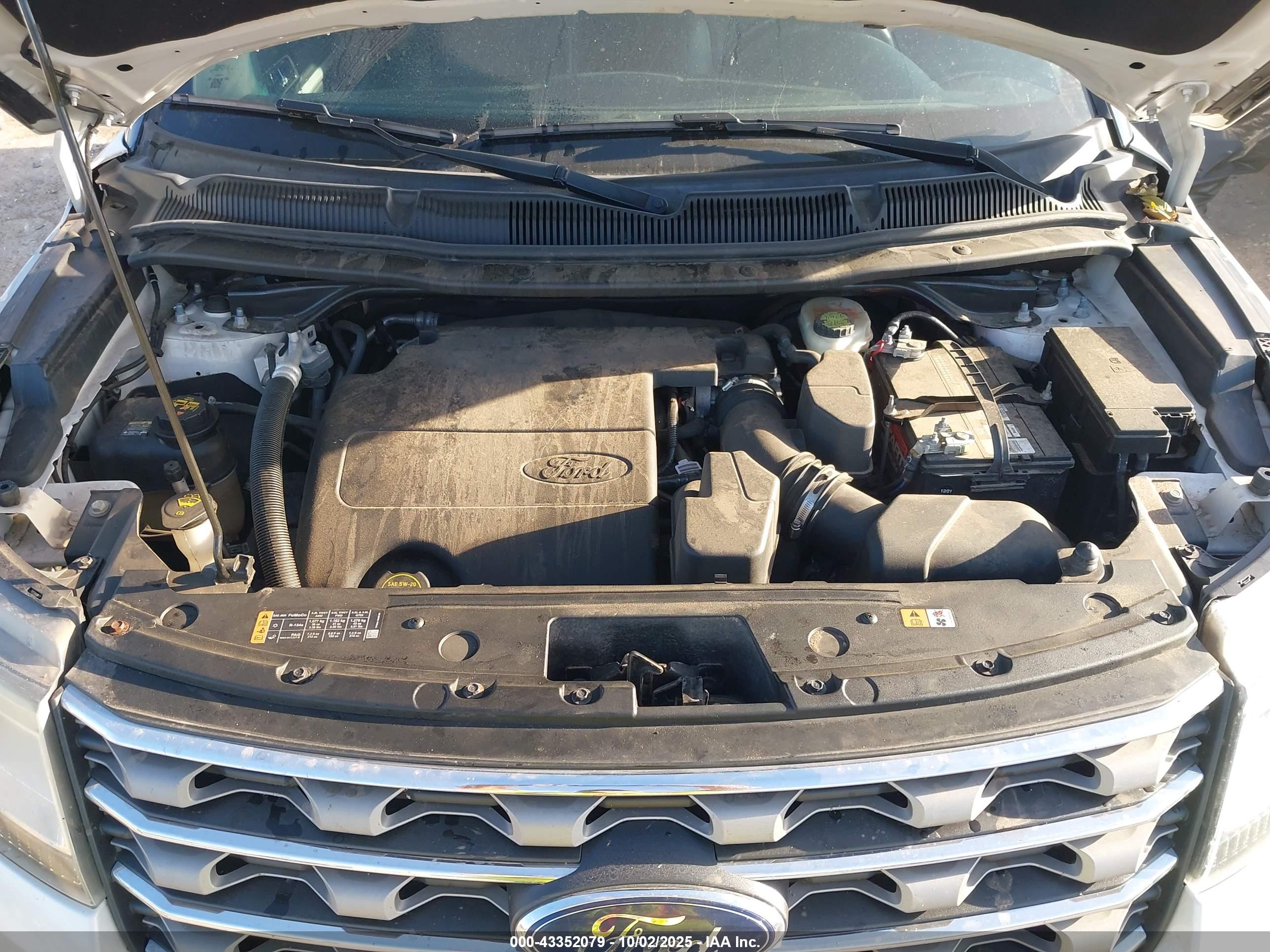 FORD EXPLORER image 10