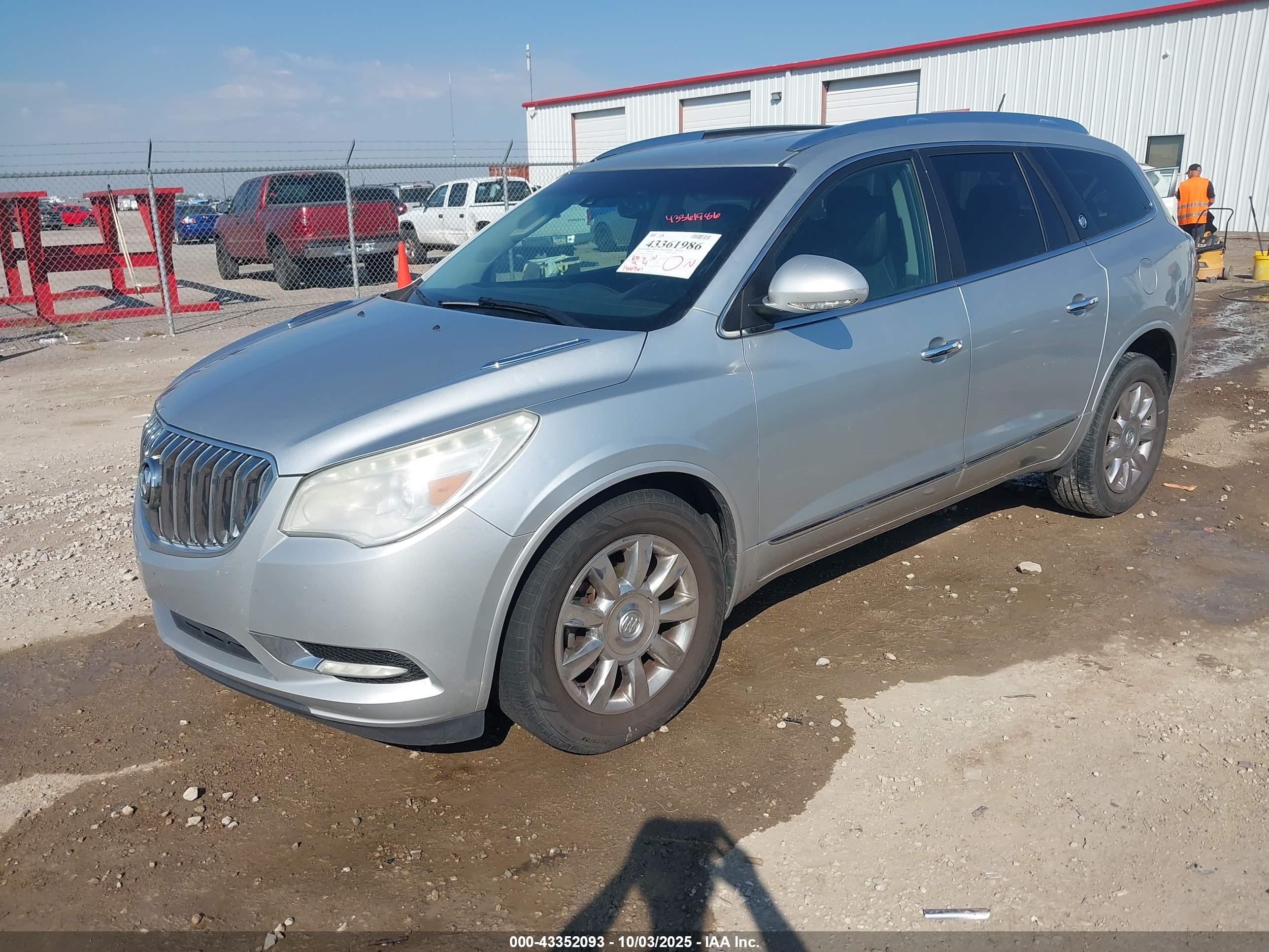 BUICK ENCLAVE image 2