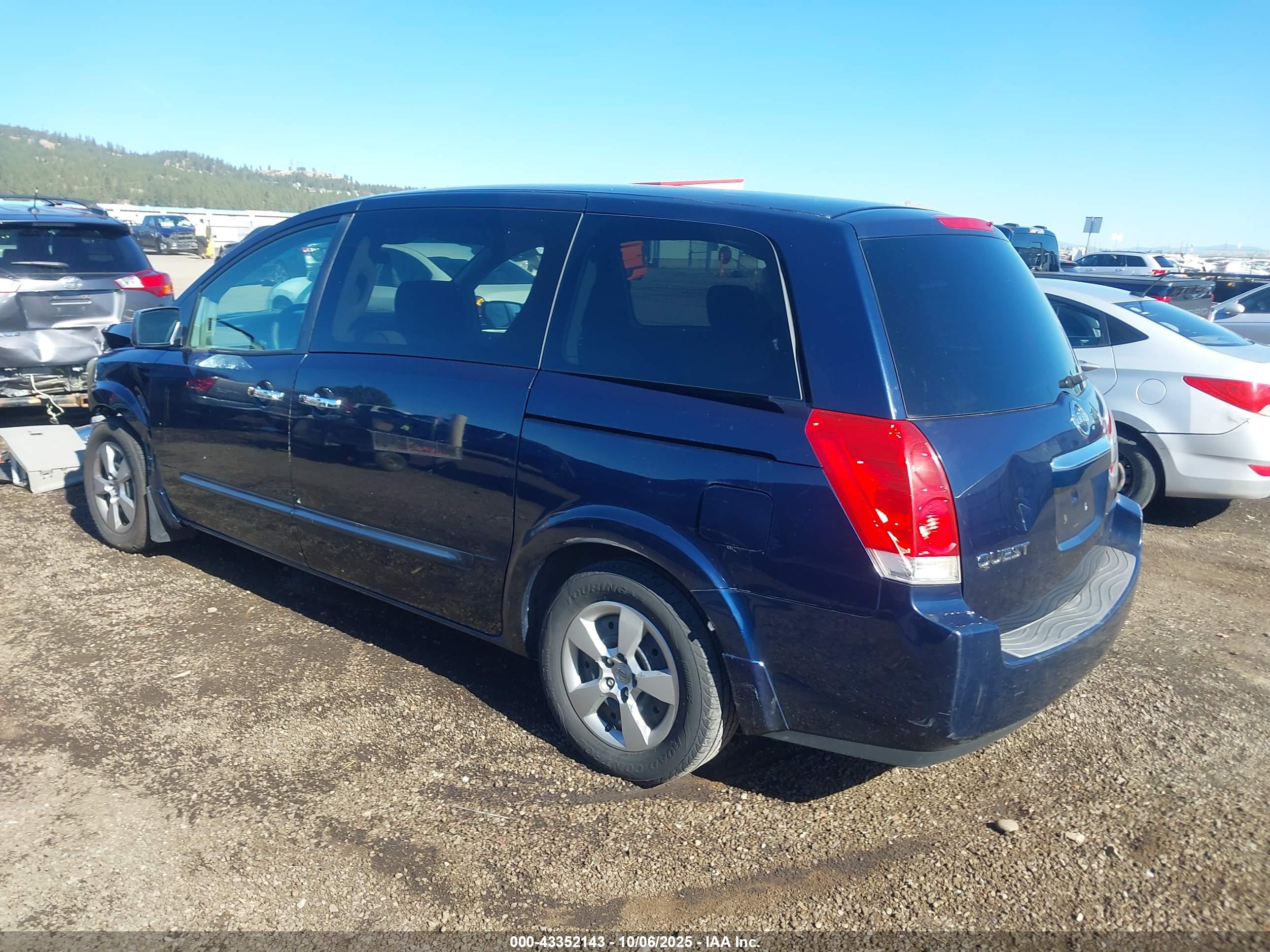 NISSAN QUEST image 3