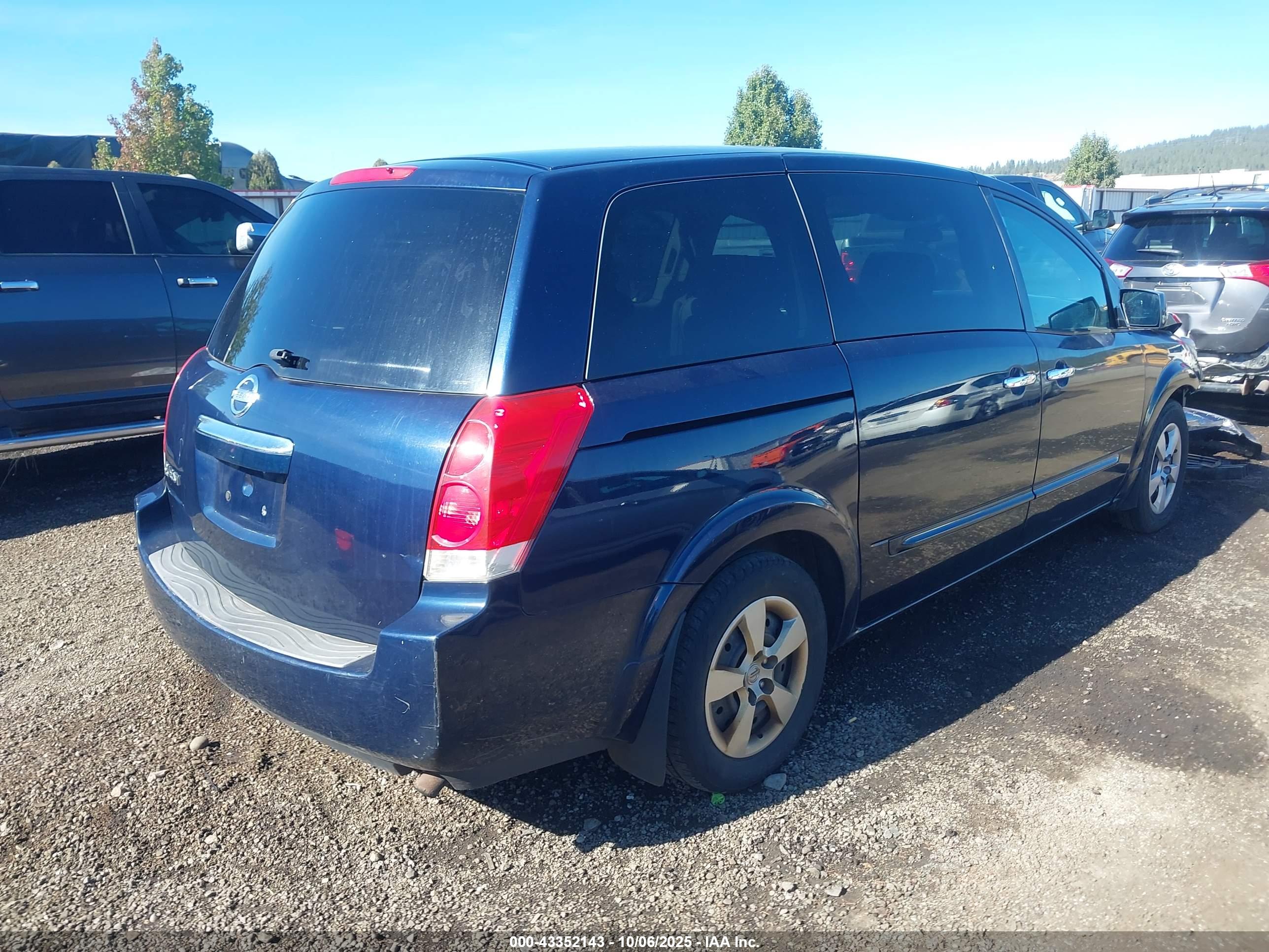 NISSAN QUEST image 4