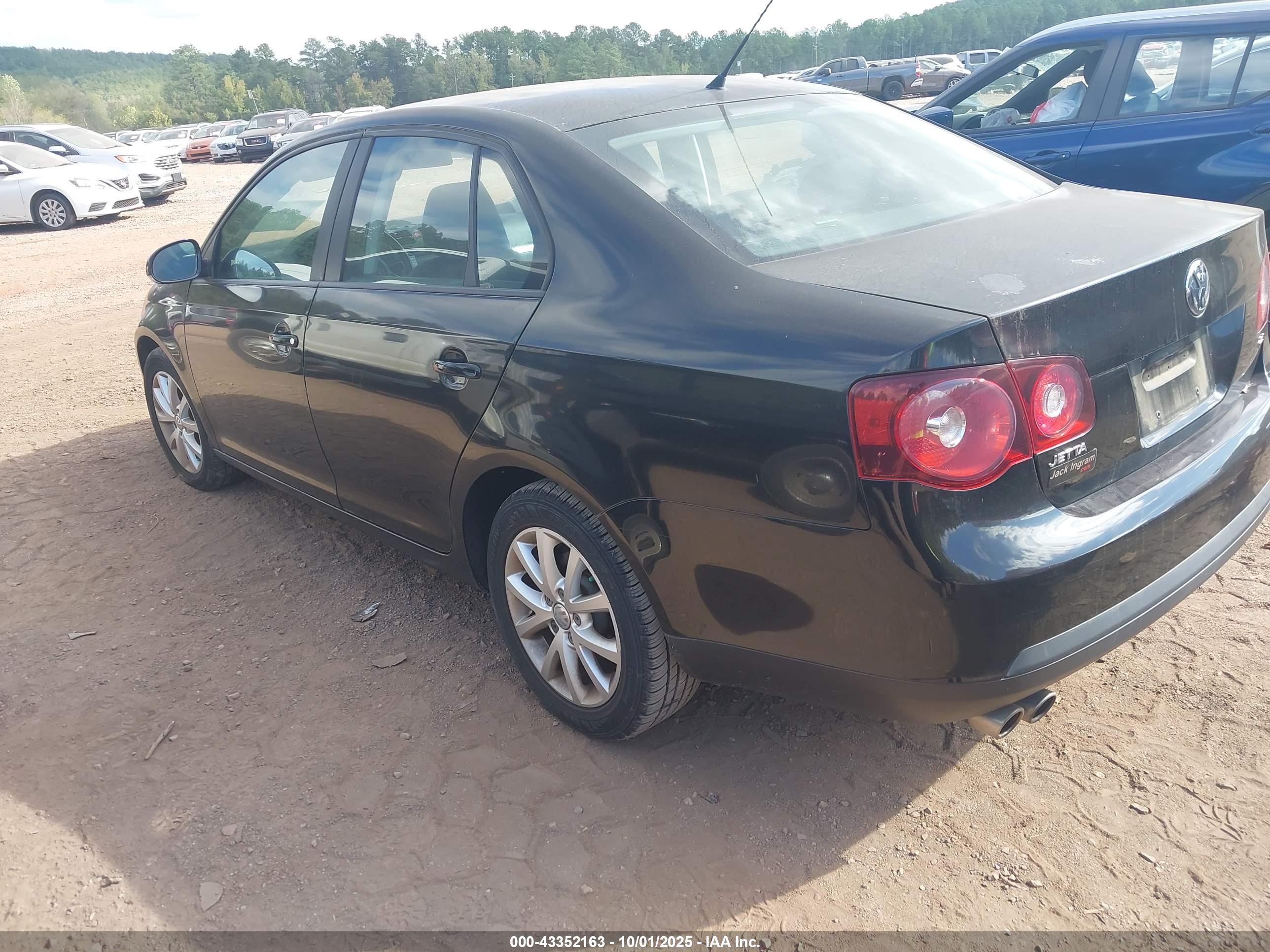 VOLKSWAGEN JETTA image 3
