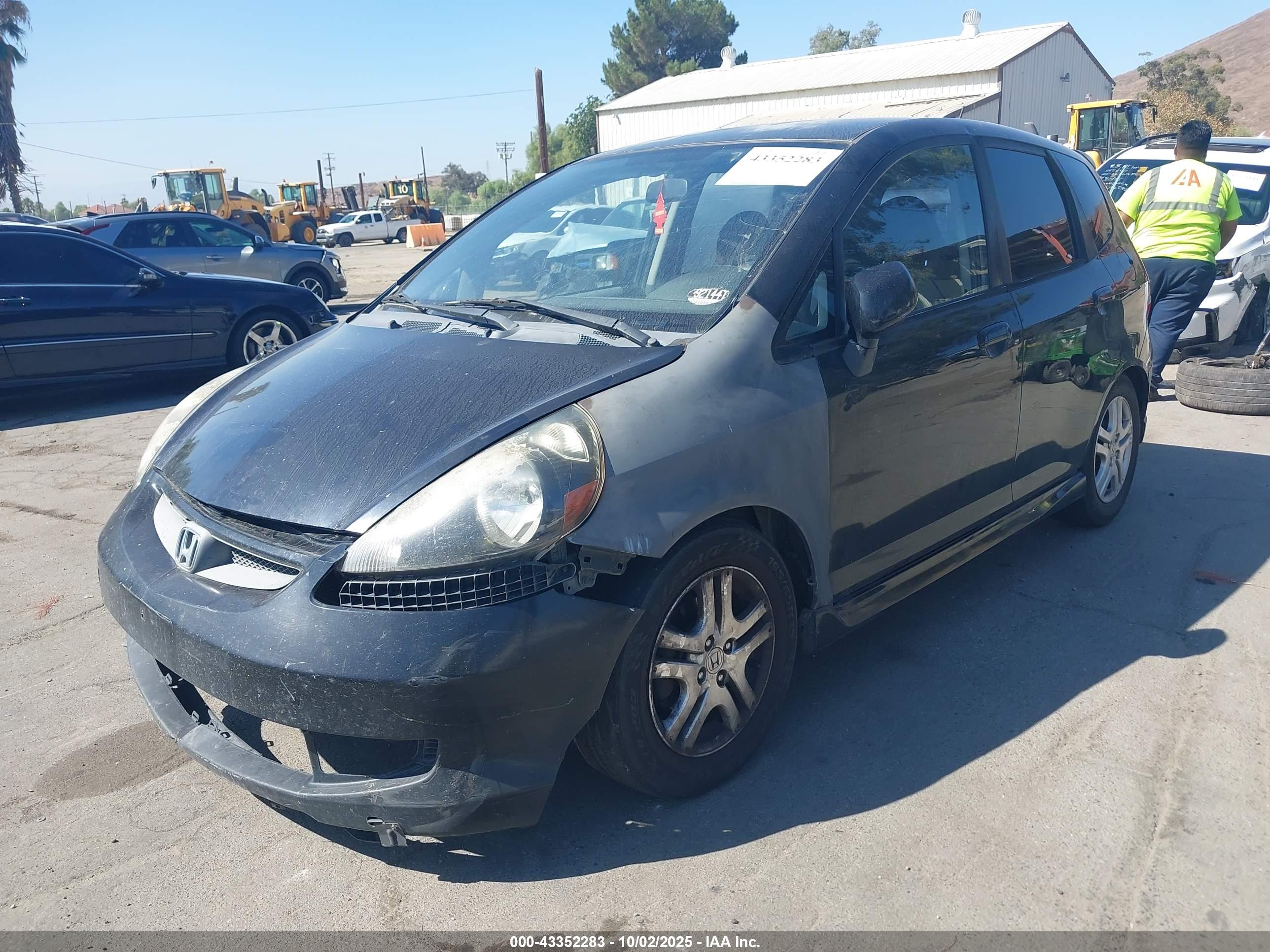 HONDA FIT image 2