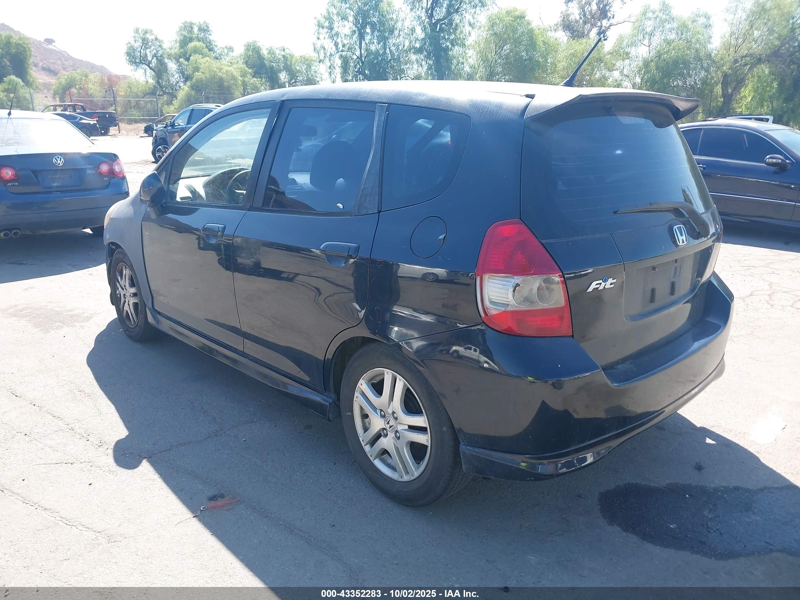 HONDA FIT image 3