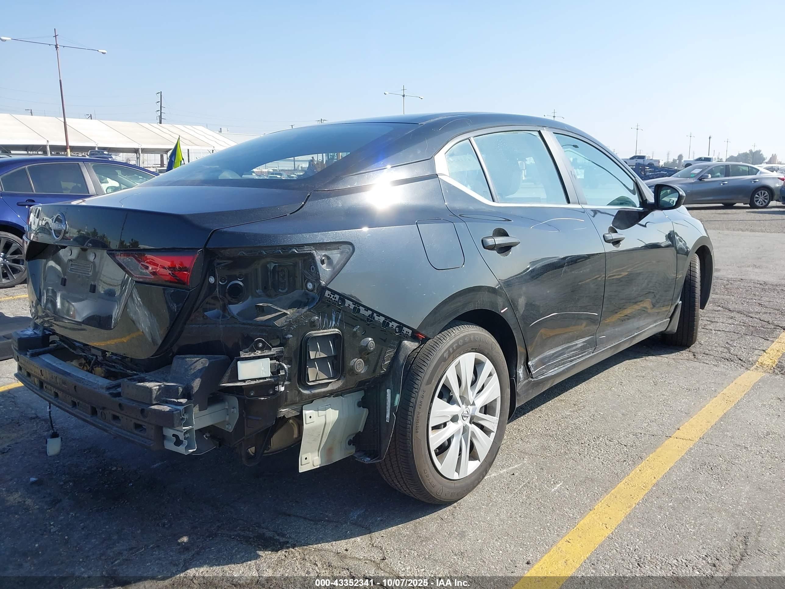 NISSAN SENTRA image 4
