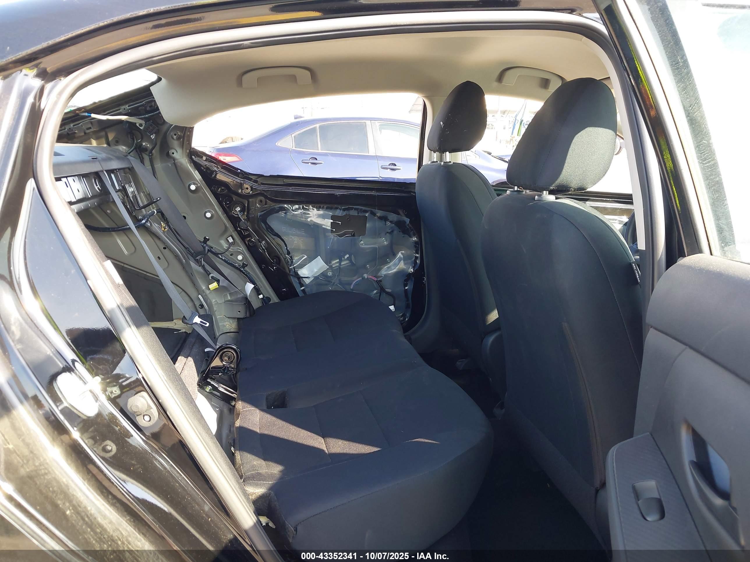 NISSAN SENTRA image 8
