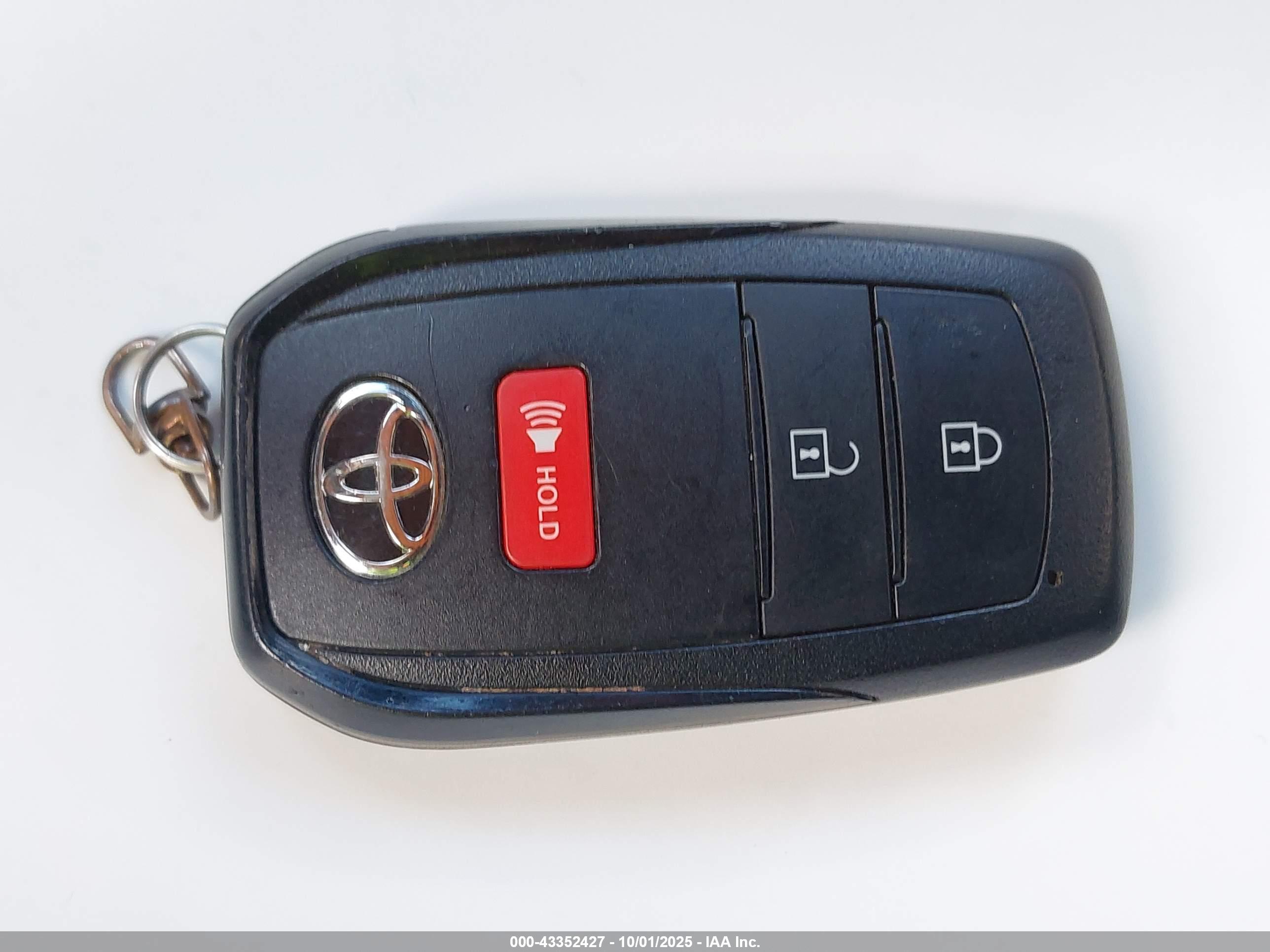 TOYOTA COROLLA image 11