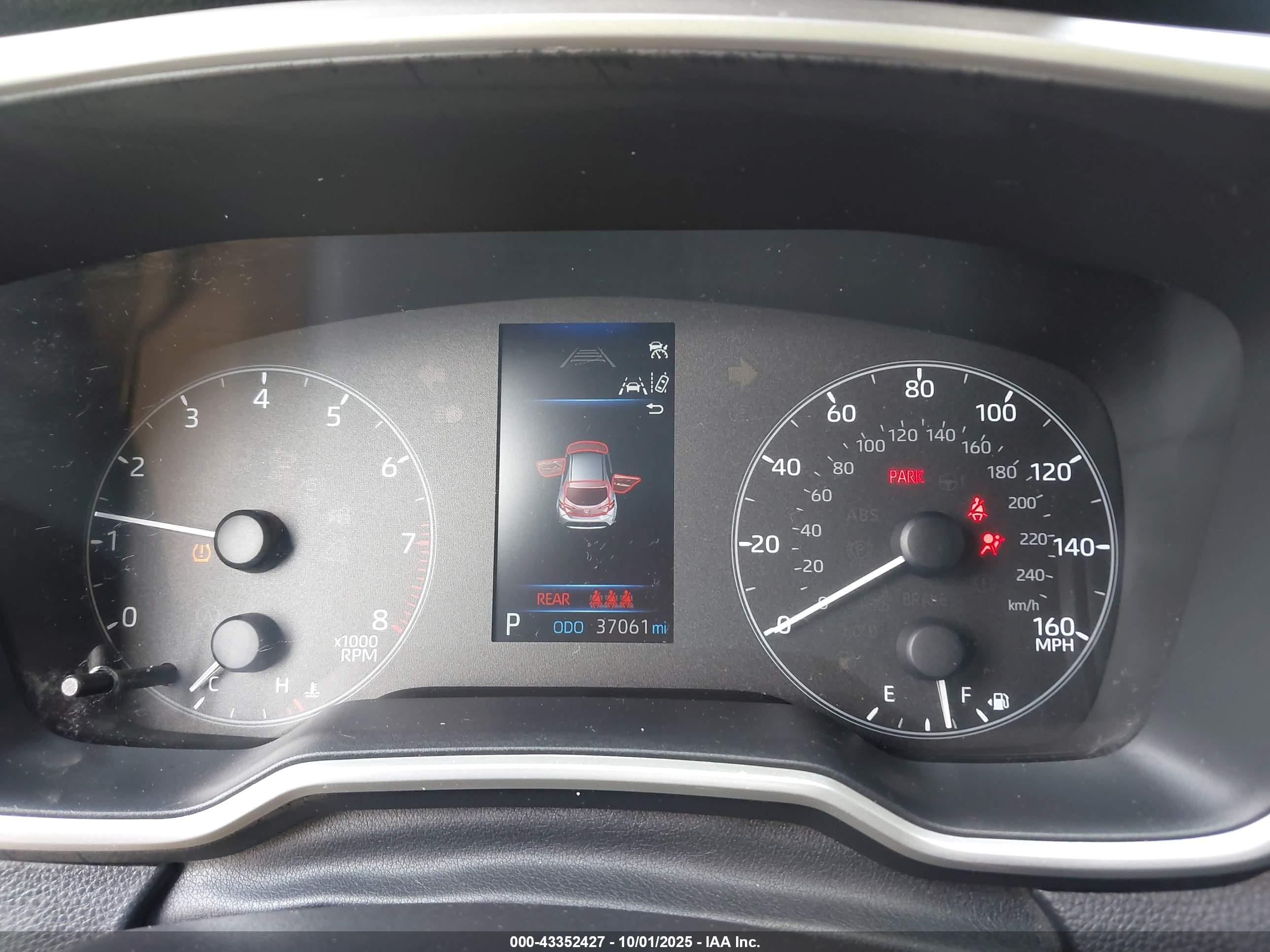 TOYOTA COROLLA image 7