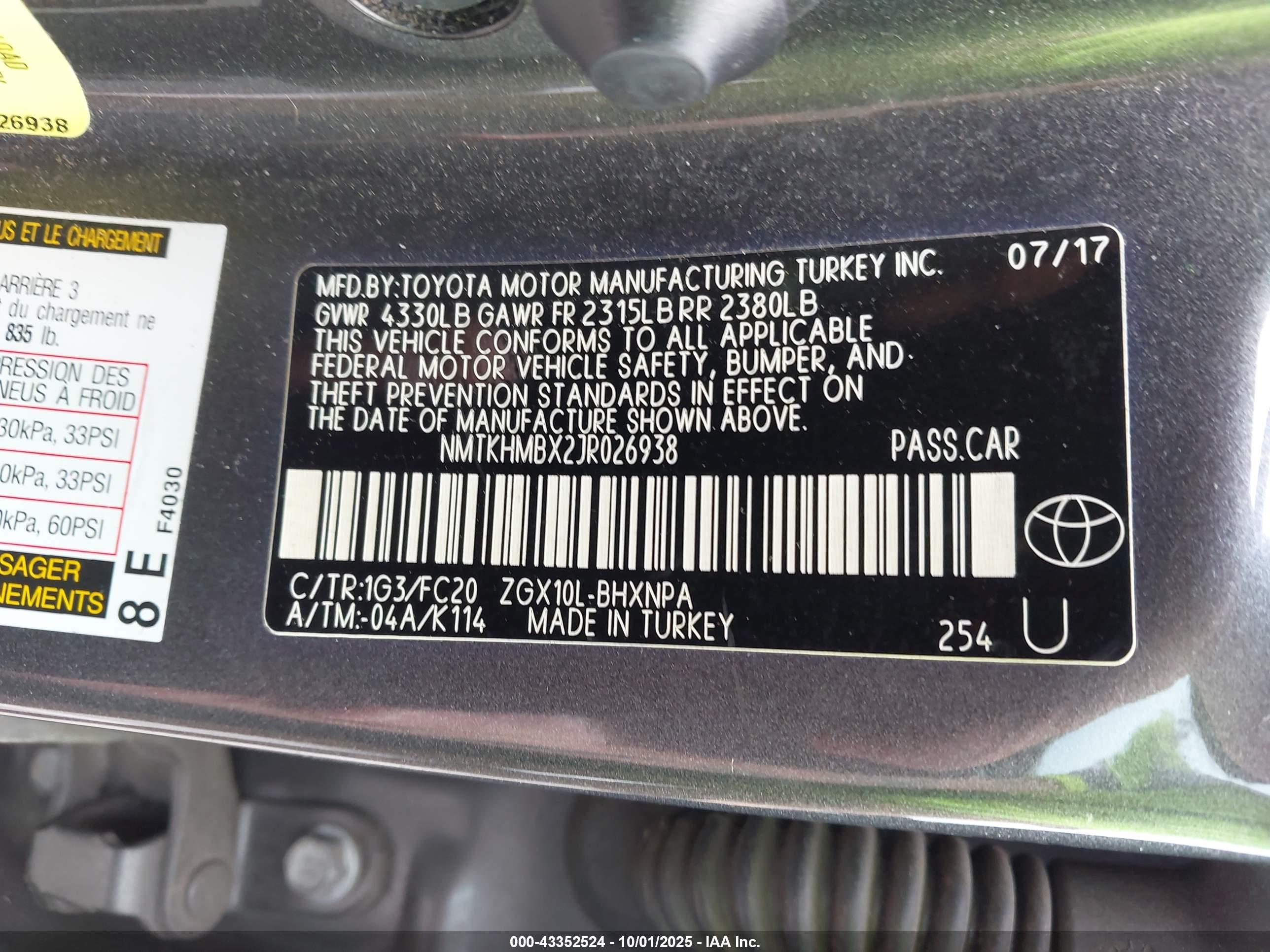 TOYOTA C-HR image 9