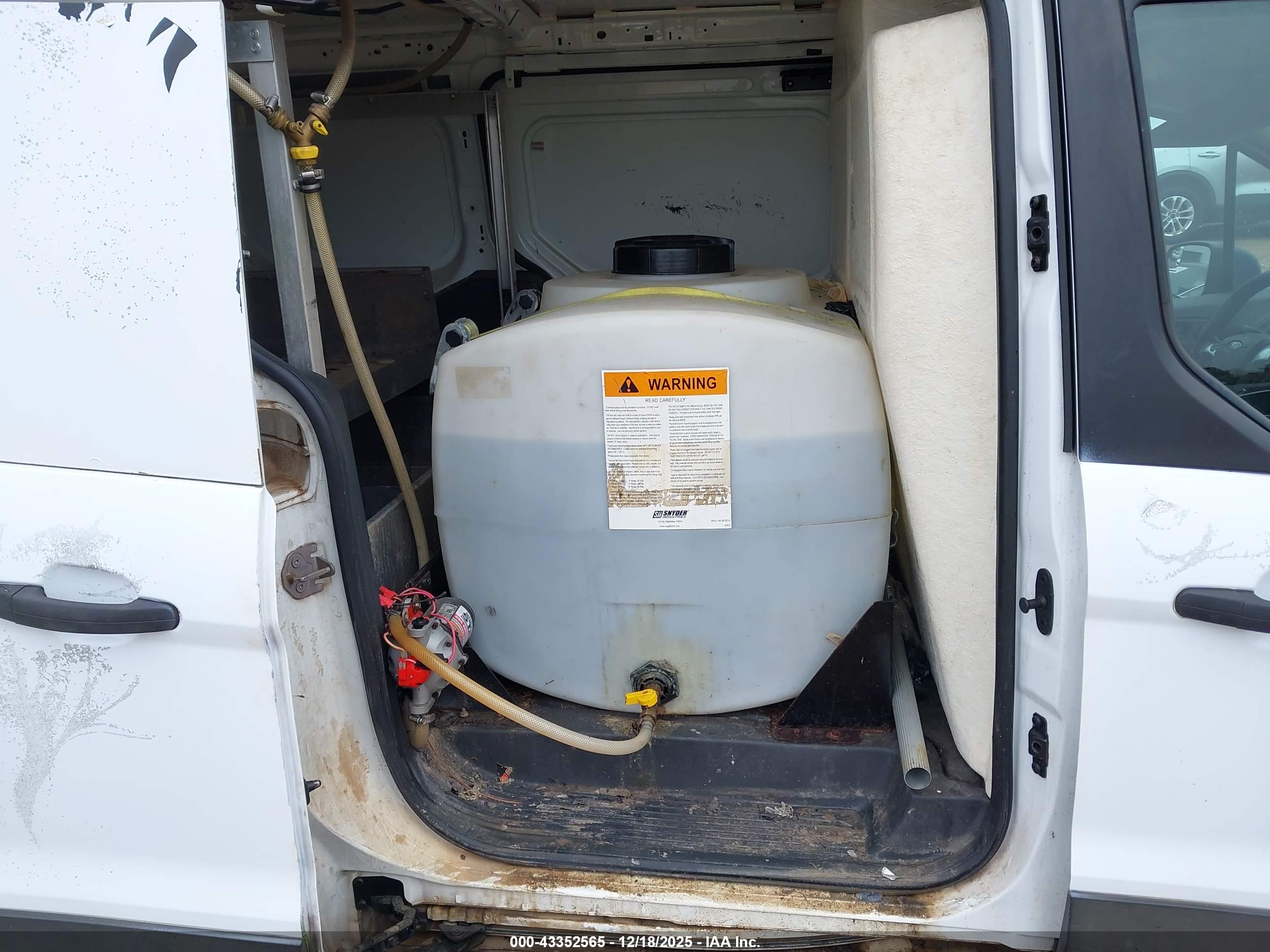 FORD TRANSIT image 8