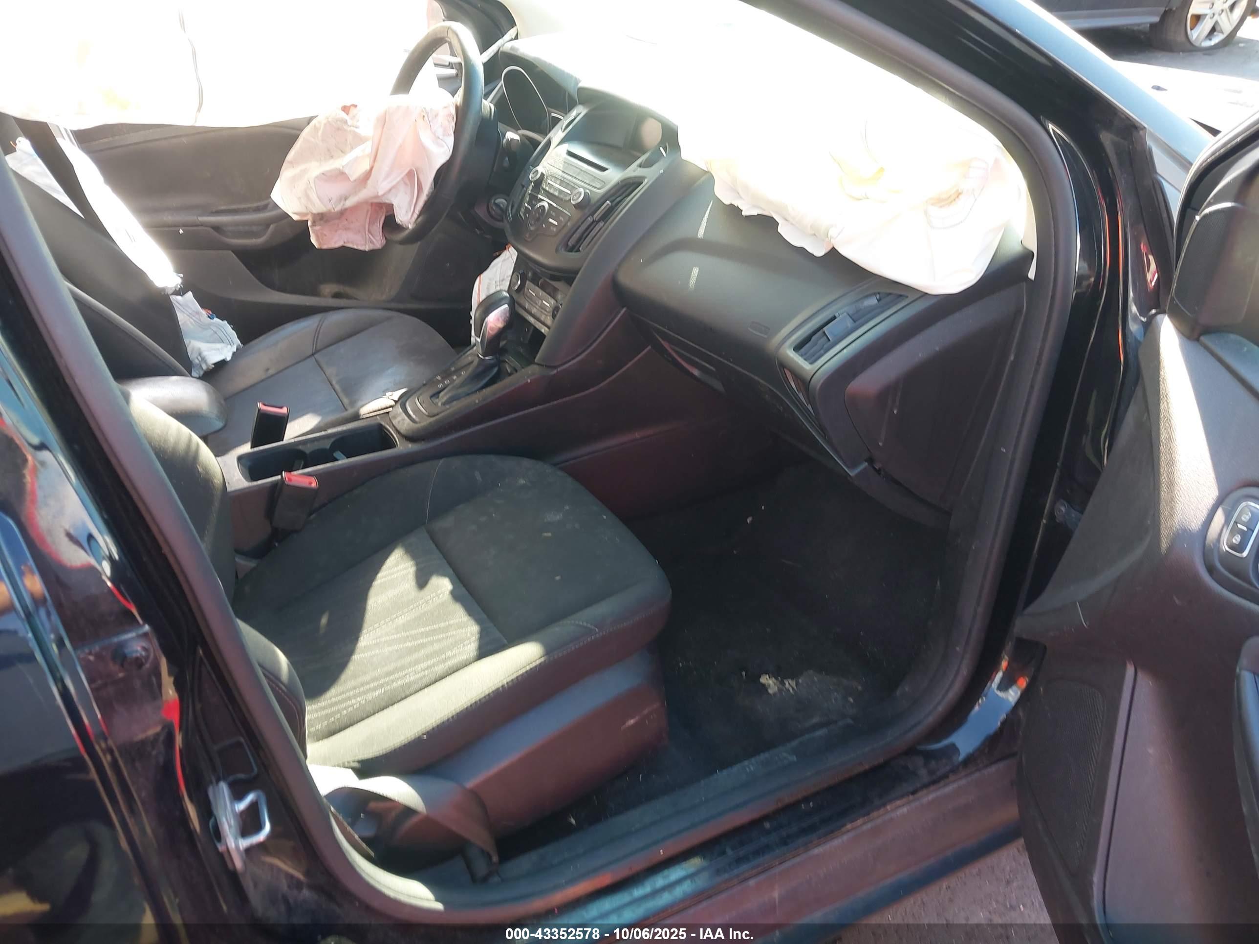 FORD FOCUS image 5