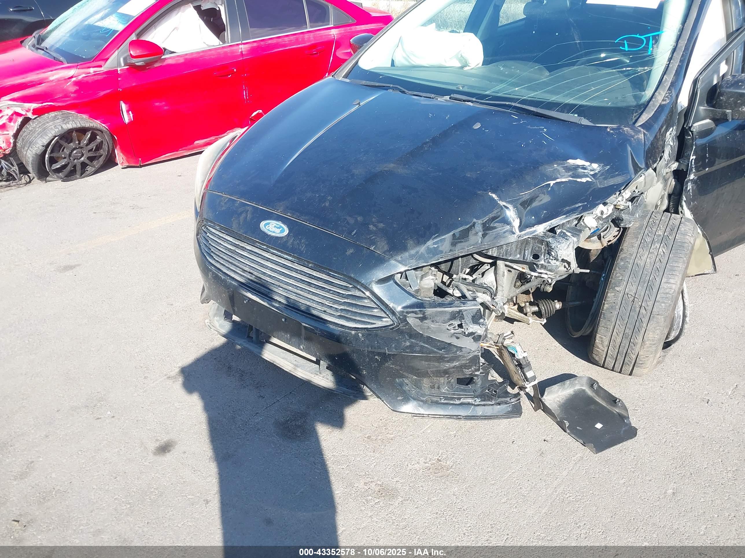 FORD FOCUS image 6