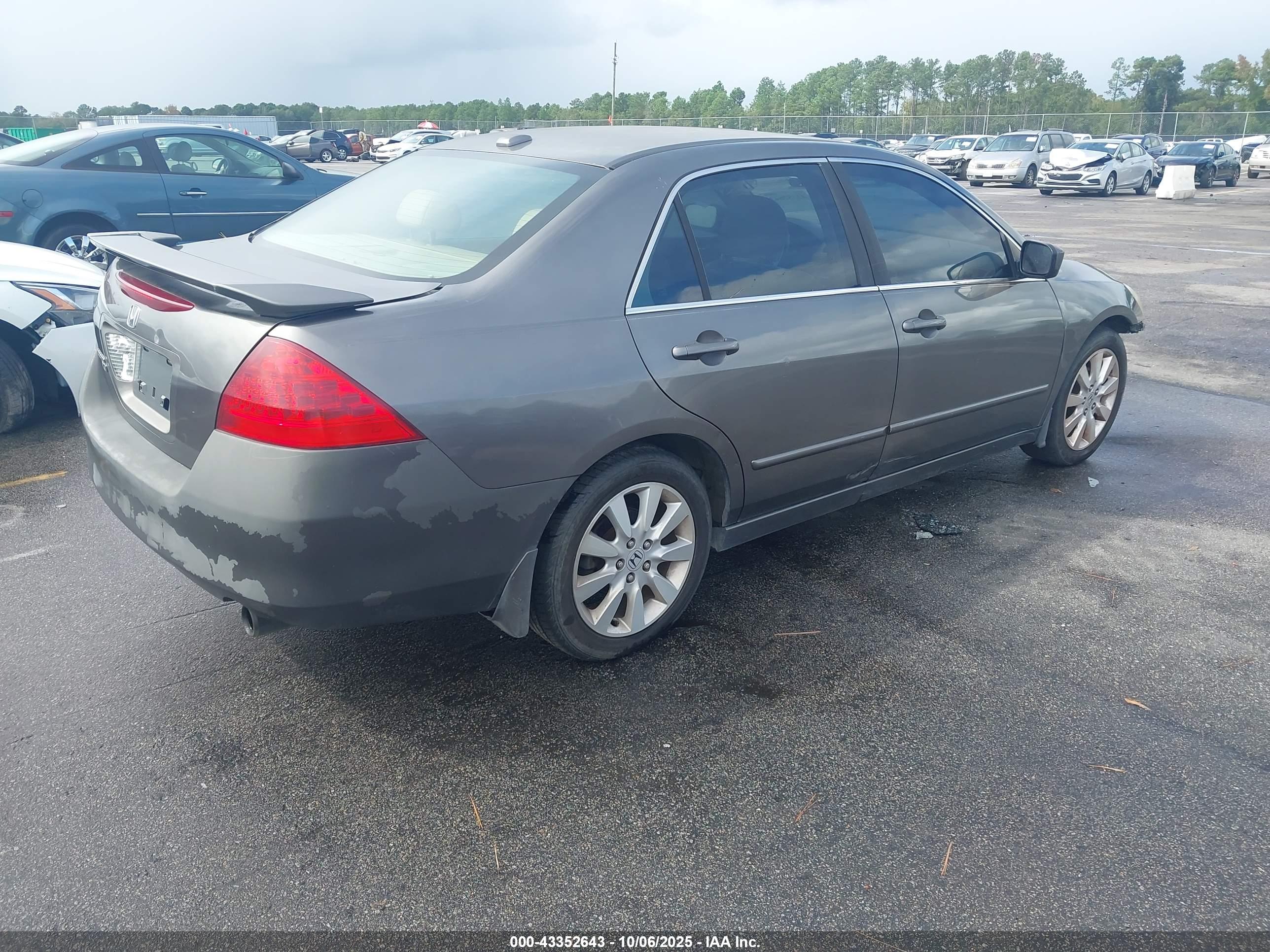 HONDA ACCORD image 4