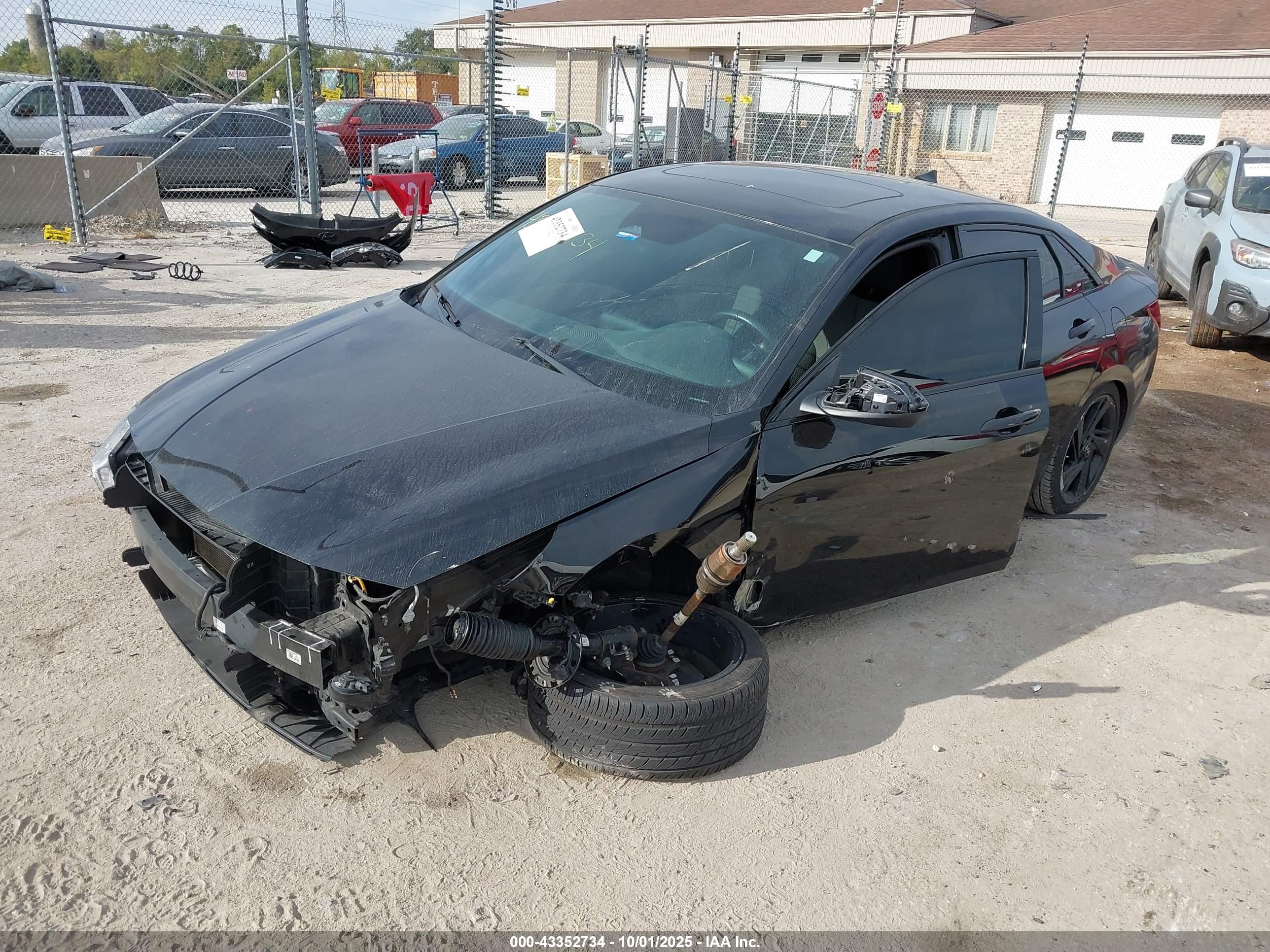 HYUNDAI ELANTRA image 2