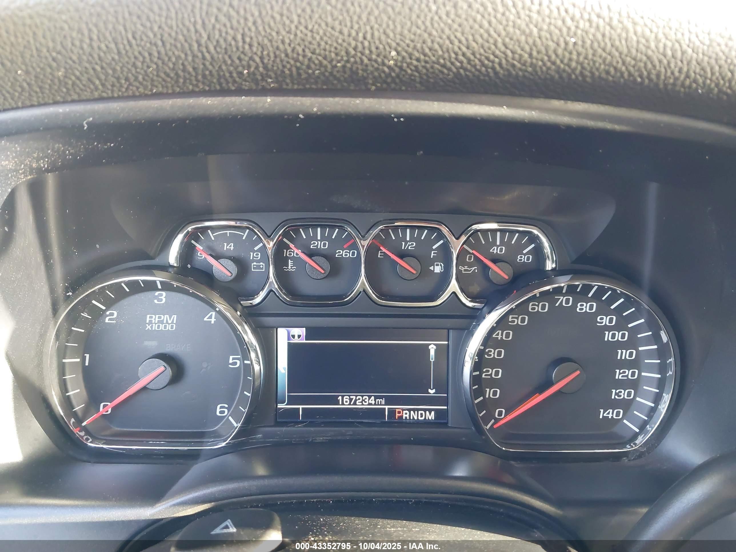 CHEVROLET SILVERADO image 7