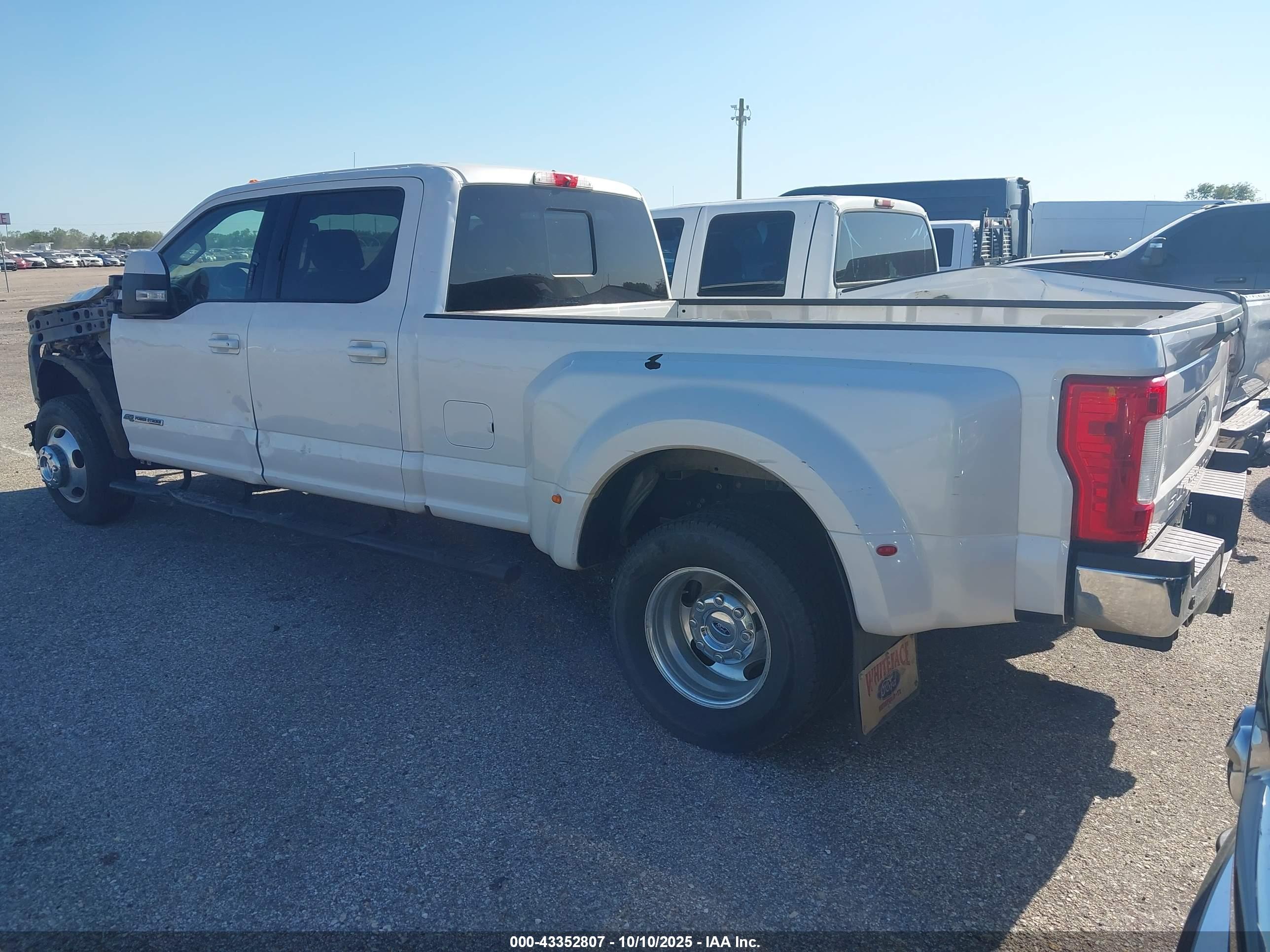 FORD F-350 image 3