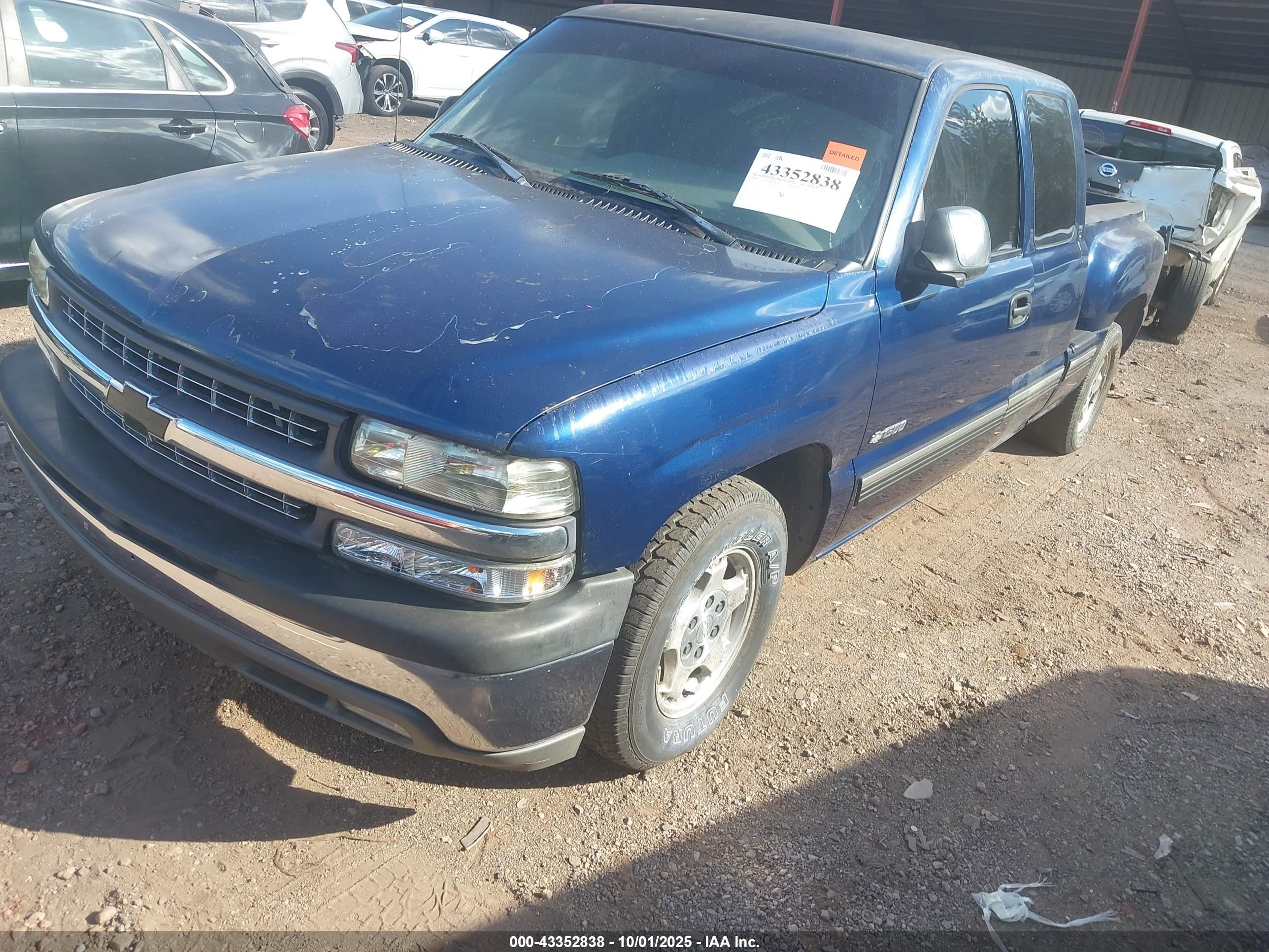 CHEVROLET SILVERADO image 2