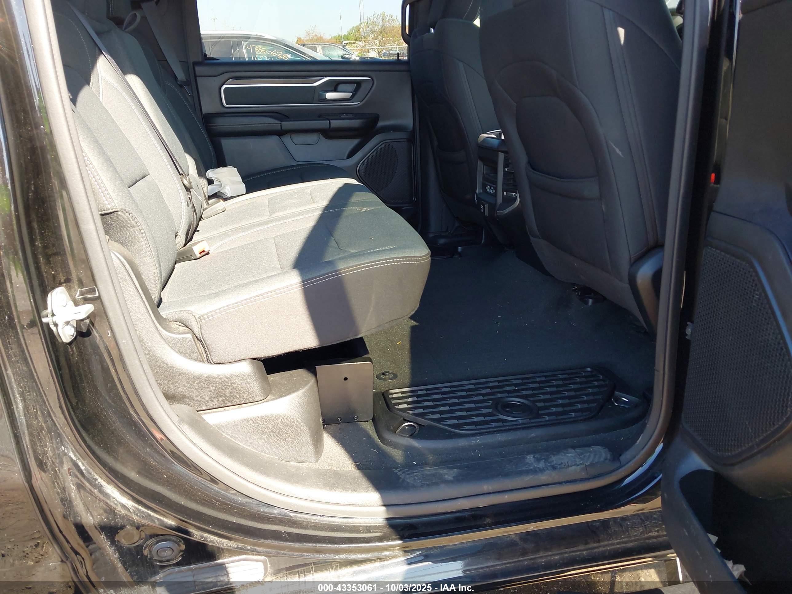 RAM 1500 image 8