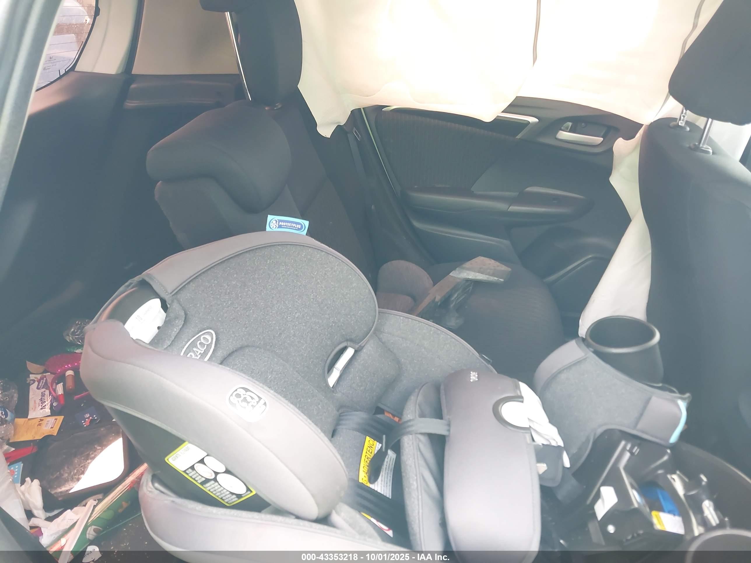 HONDA FIT image 8