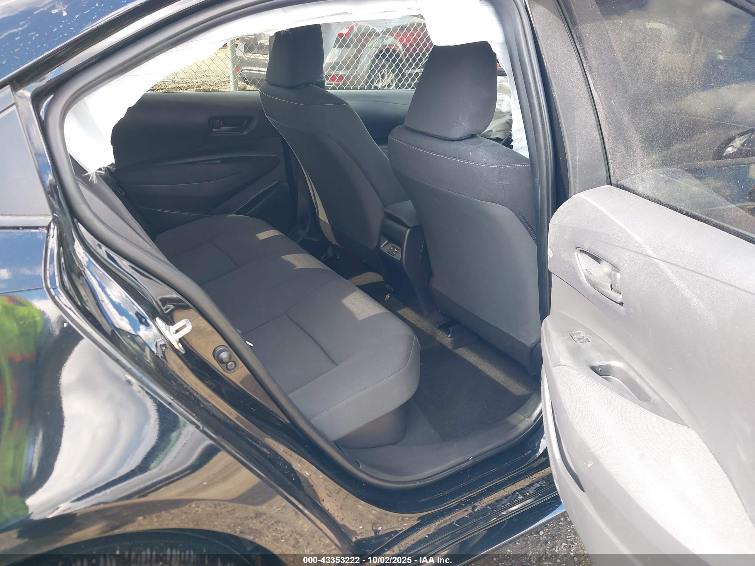 TOYOTA COROLLA image 8