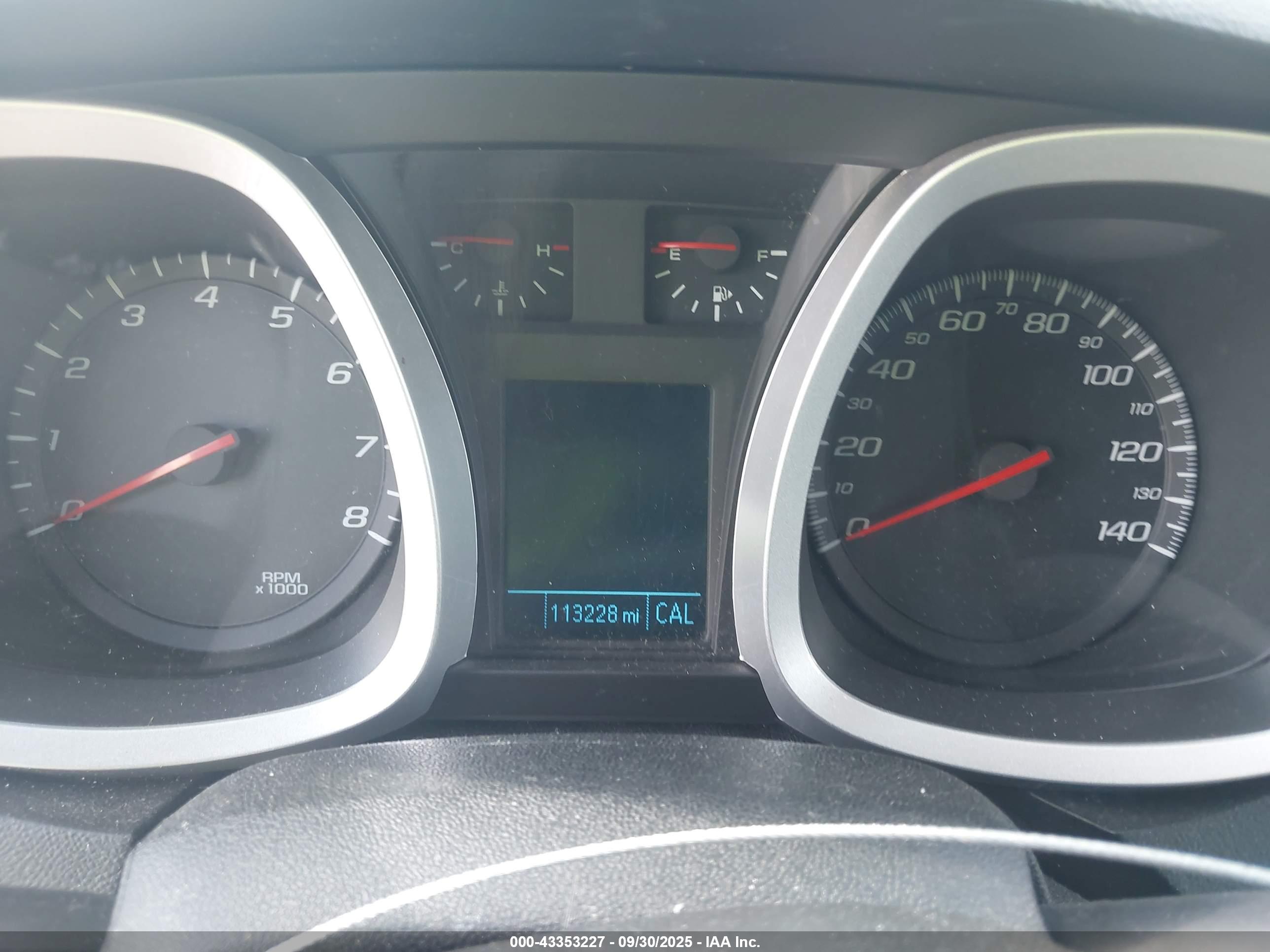 CHEVROLET EQUINOX image 7