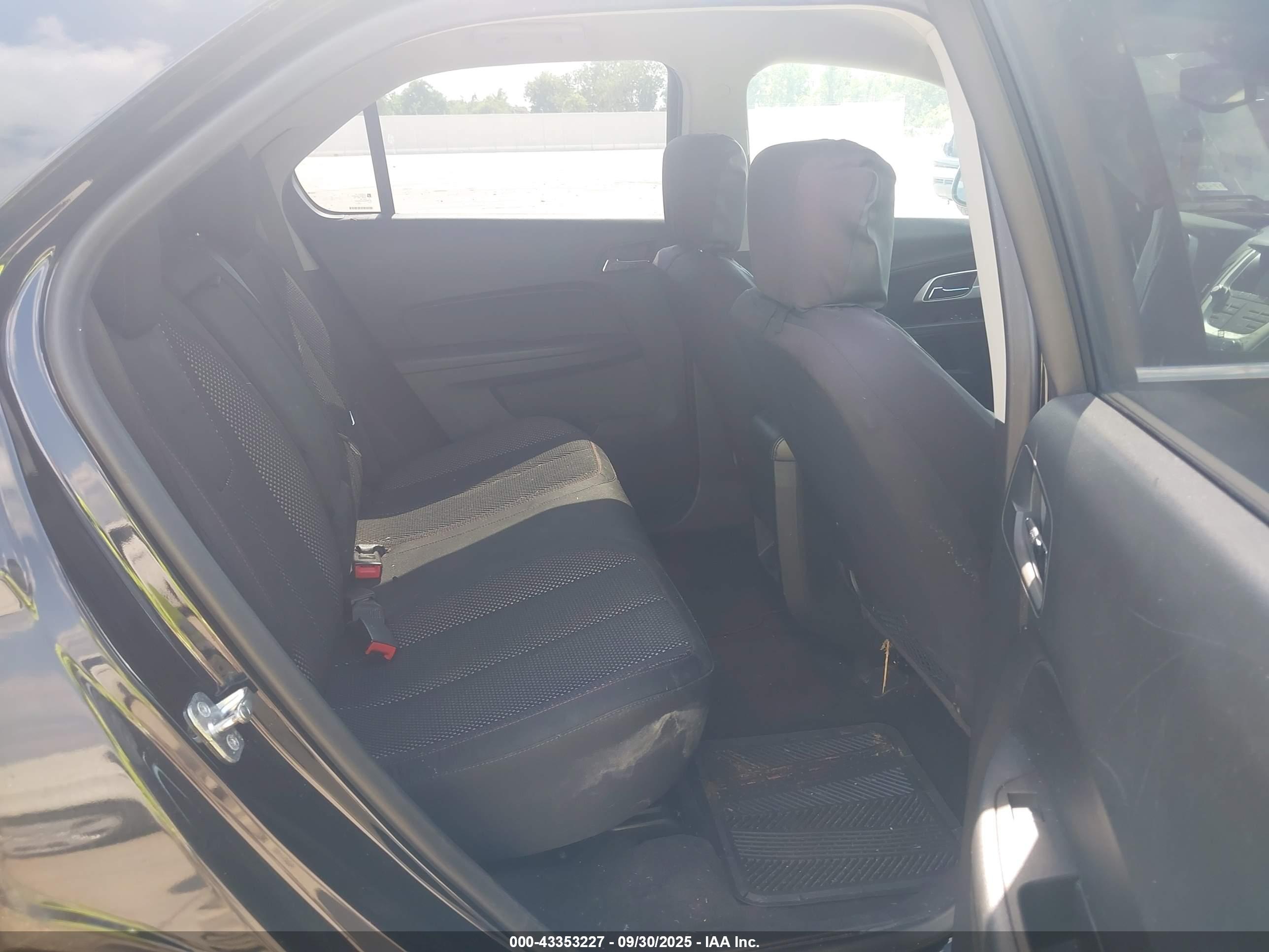 CHEVROLET EQUINOX image 8