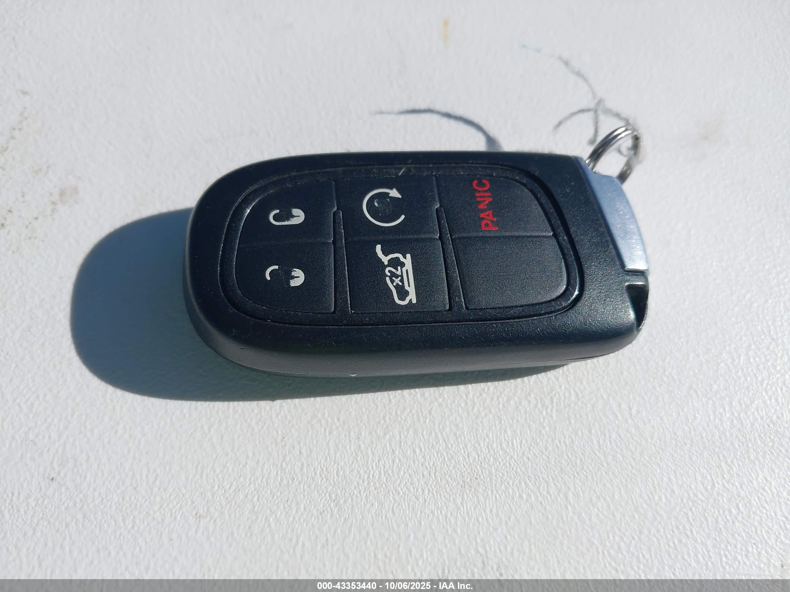 JEEP CHEROKEE image 11