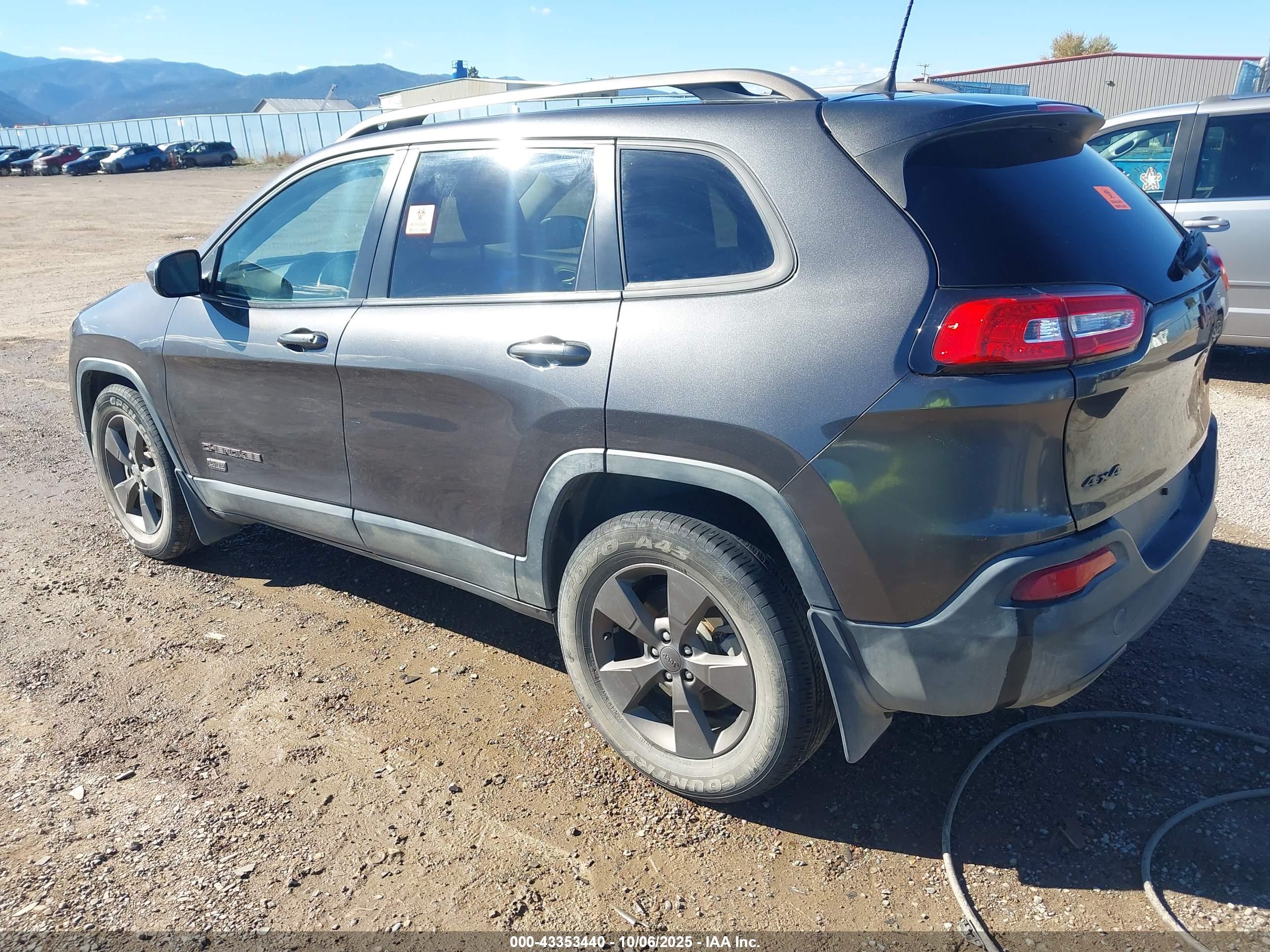 JEEP CHEROKEE image 3