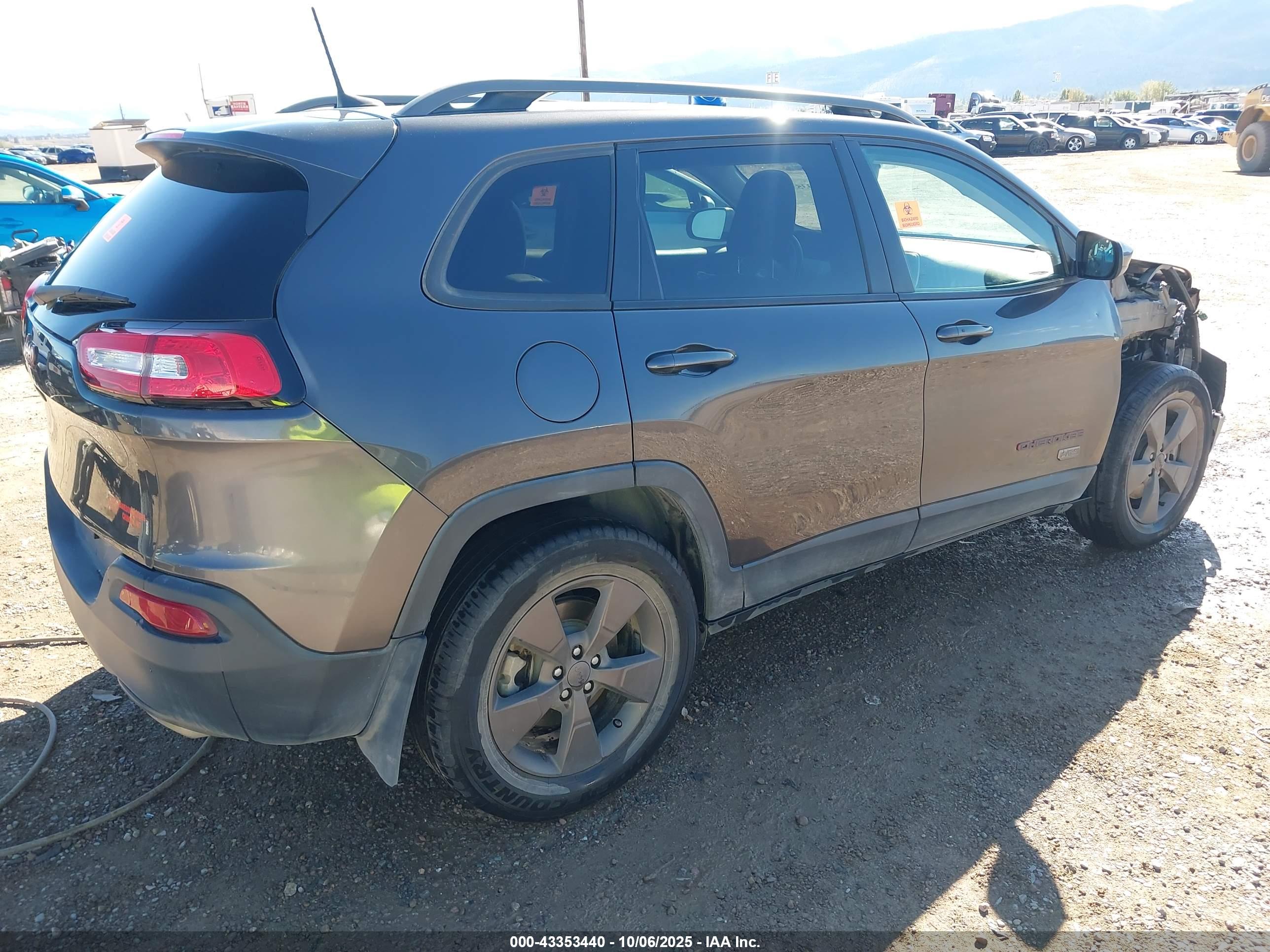 JEEP CHEROKEE image 4