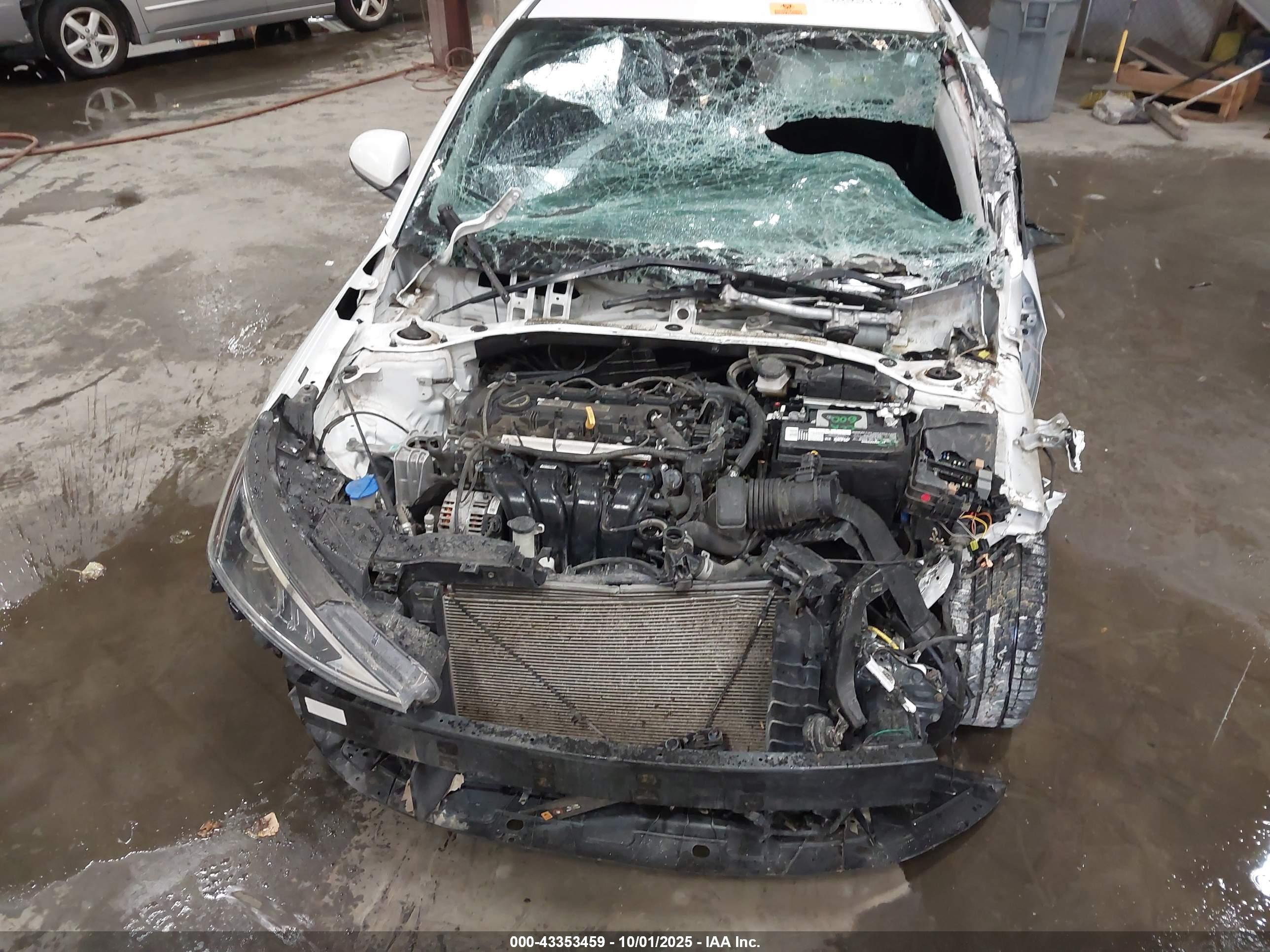 HYUNDAI ELANTRA image 10